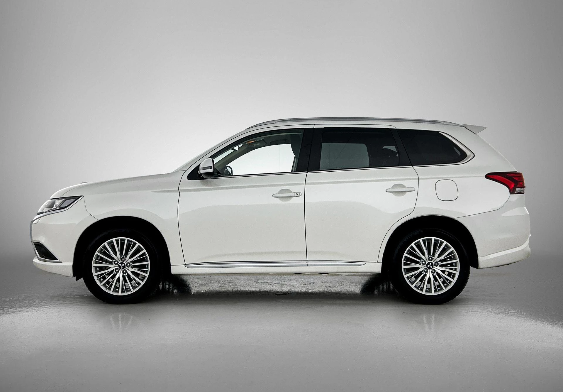 Mitsubishi Outlander met kenteken 45 – autofoto 4