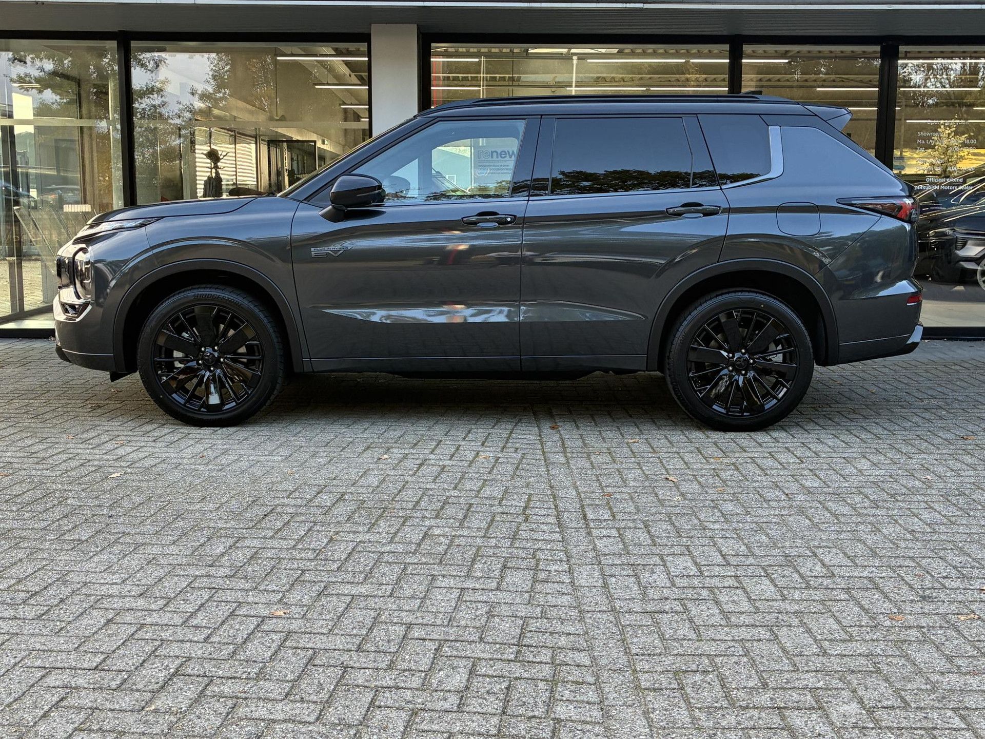 Mitsubishi Outlander – autofoto 2