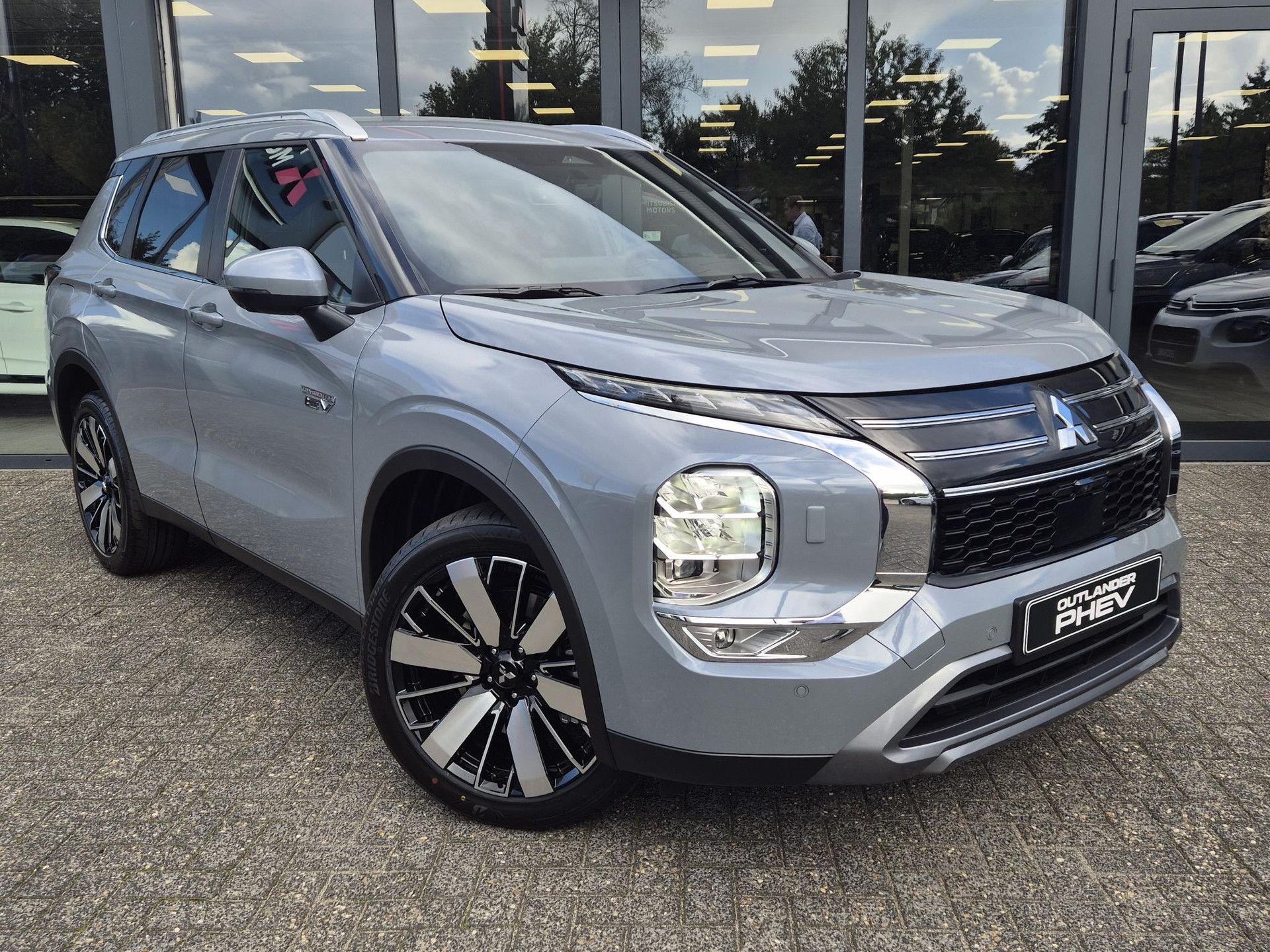Mitsubishi Outlander – autofoto 4