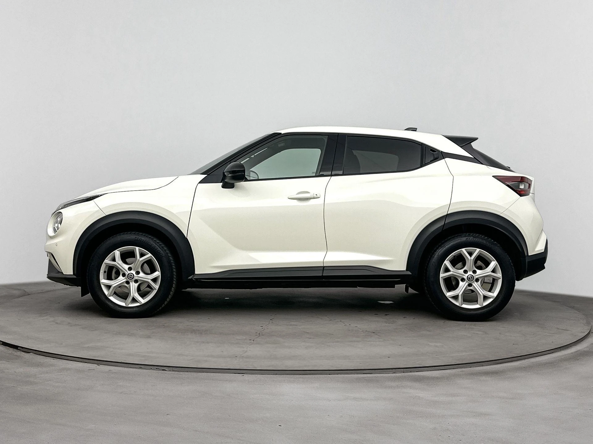Nissan Juke met kenteken 56100 – autofoto 4