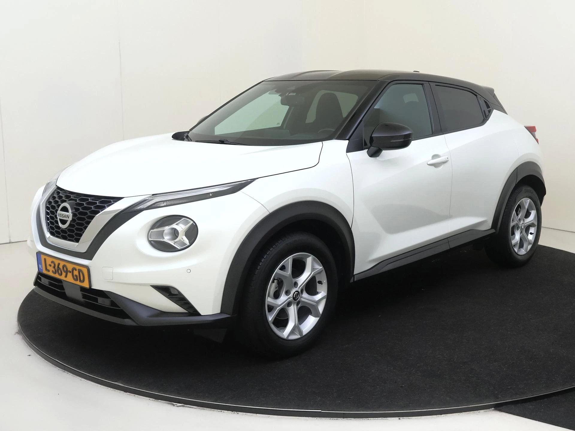 Nissan Juke met kenteken L-369-GD – autofoto 2