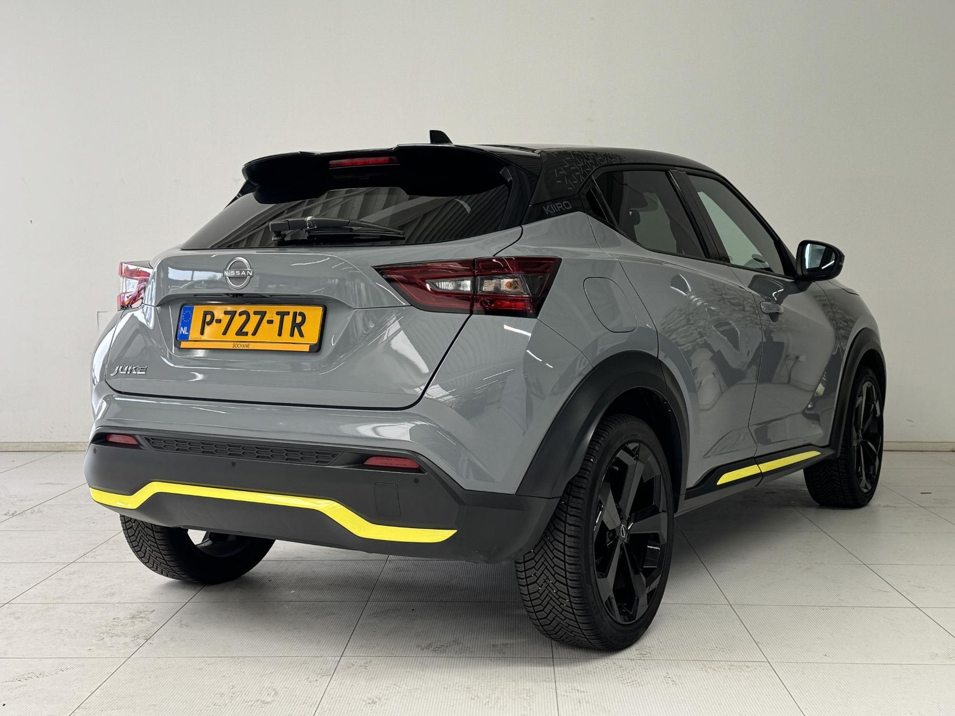 Nissan Juke met kenteken P-727-TR – autofoto 2