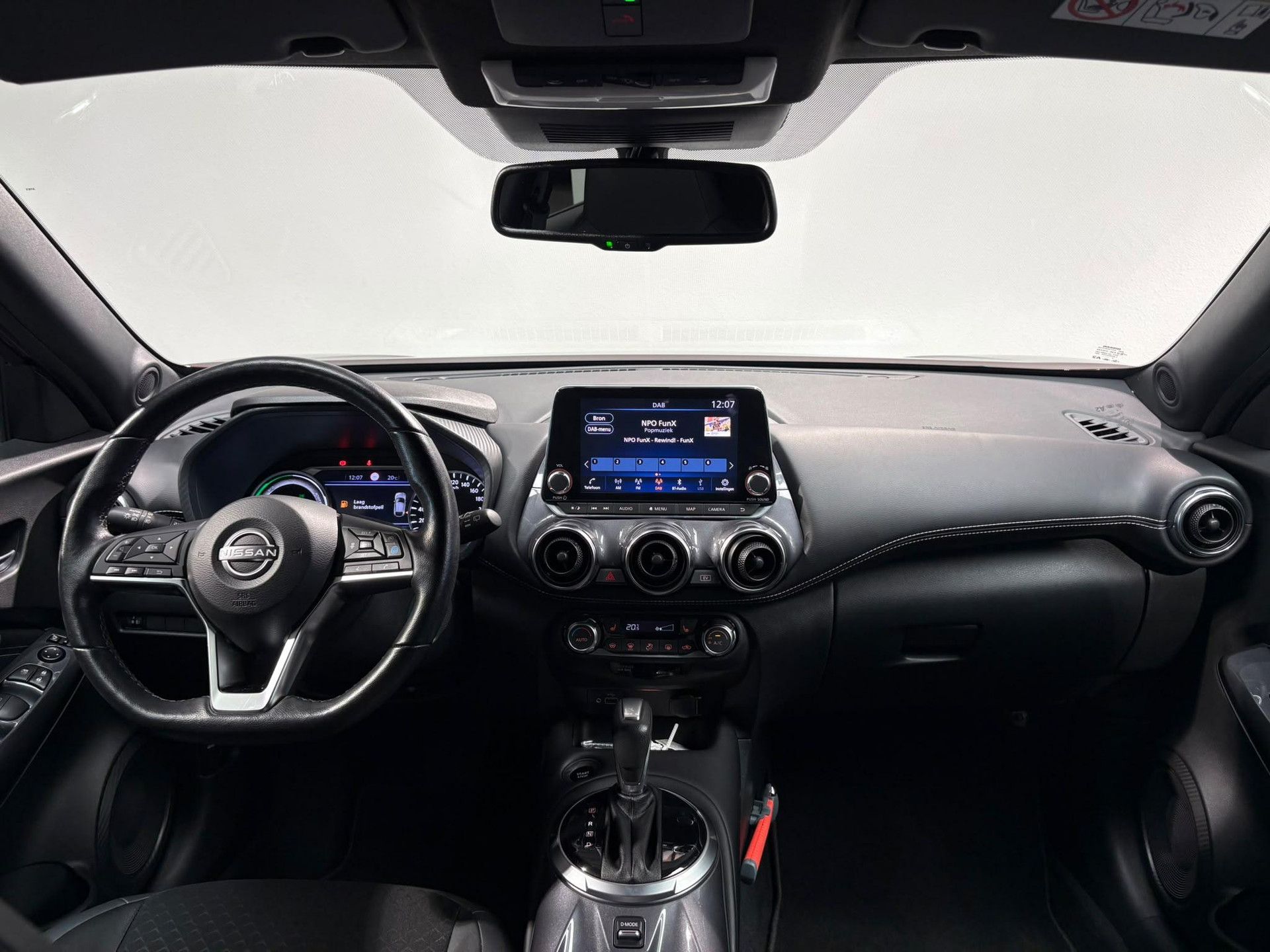 Nissan Juke met kenteken T-032-TG – autofoto 3