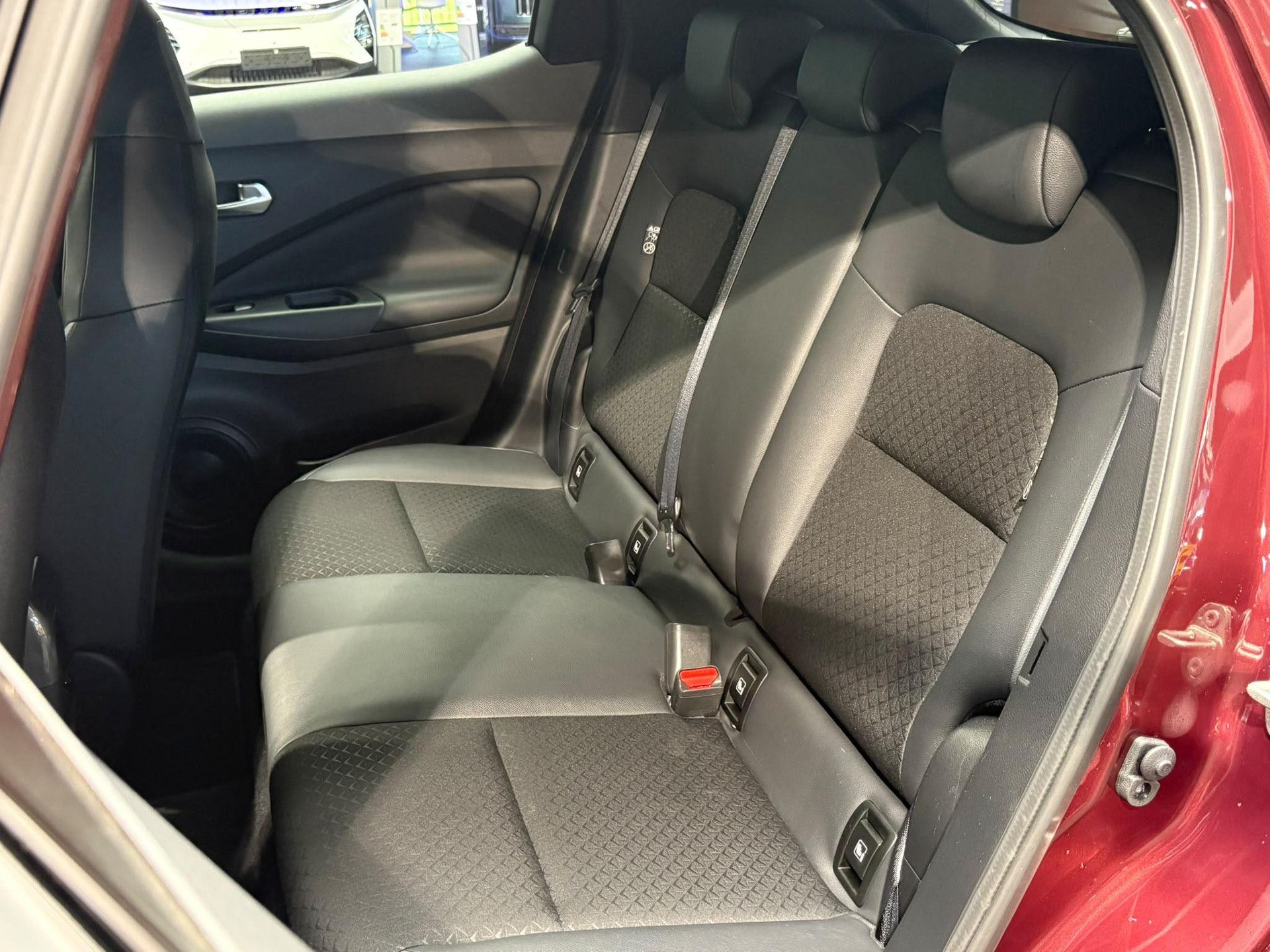 Nissan Juke met kenteken T-032-TG – autofoto 5