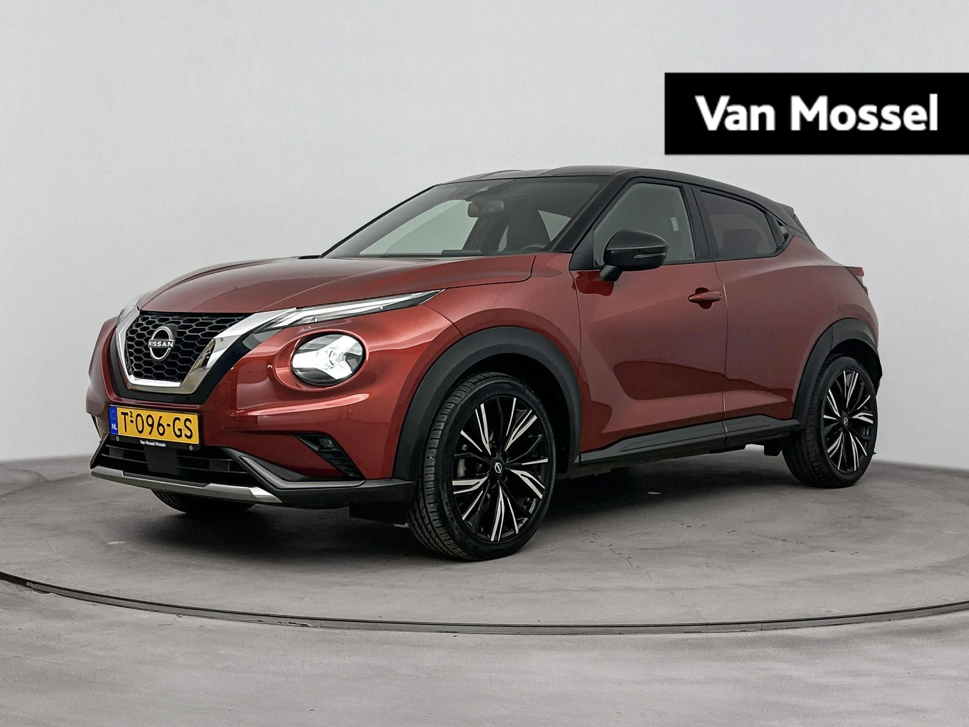 Nissan Juke met kenteken T-096-GS – autofoto 2