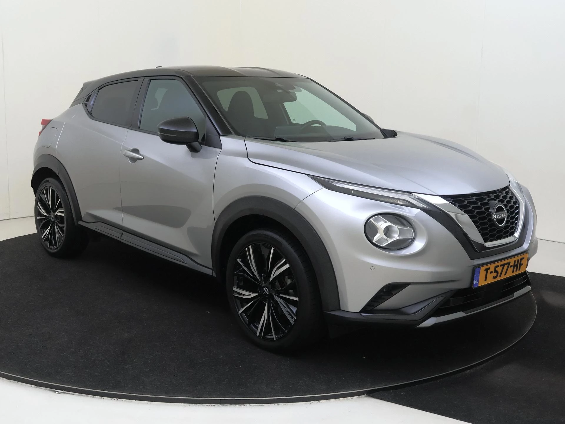Nissan Juke met kenteken T-577-HF – autofoto 3