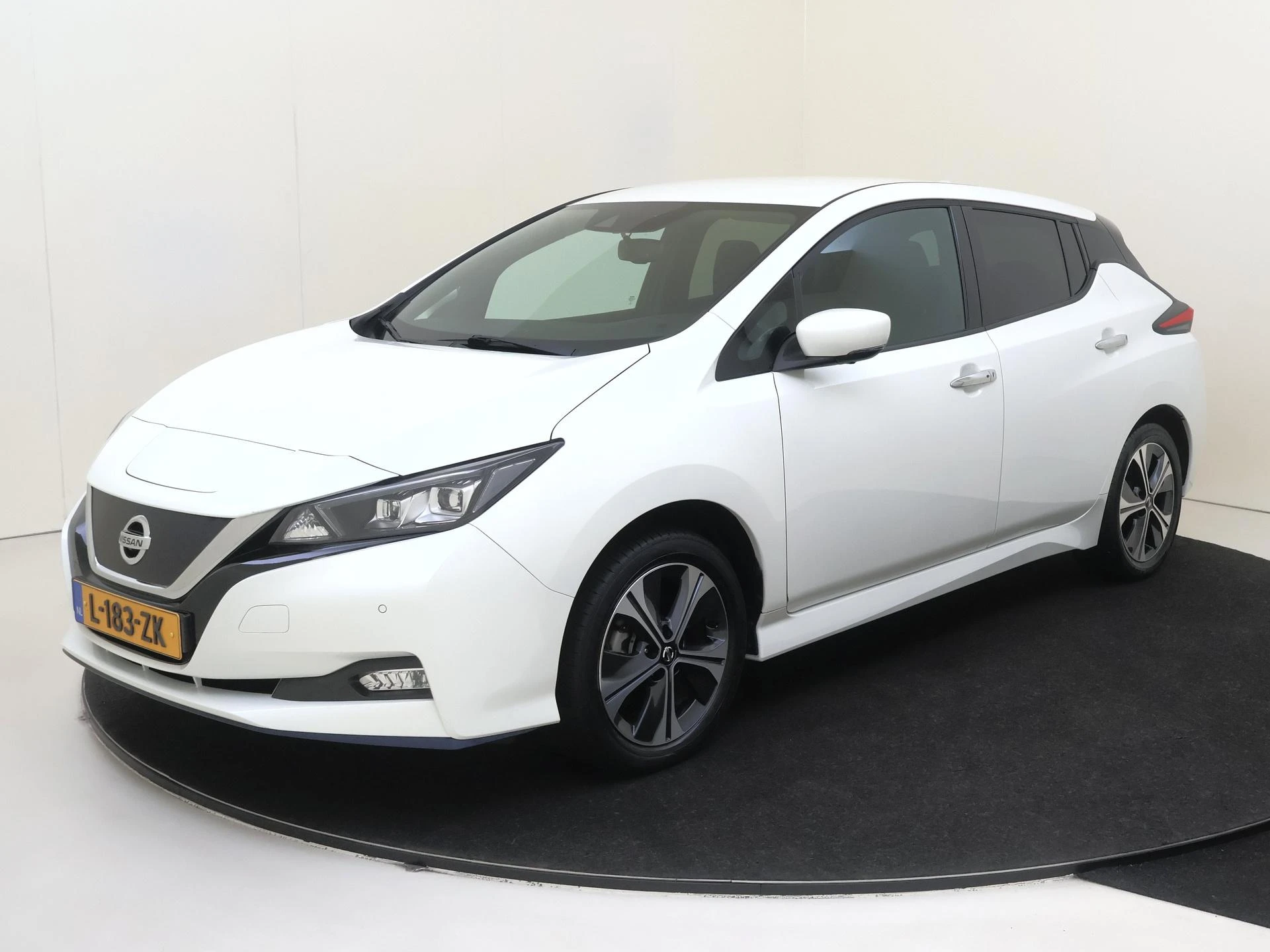 Nissan Leaf – autofoto 2