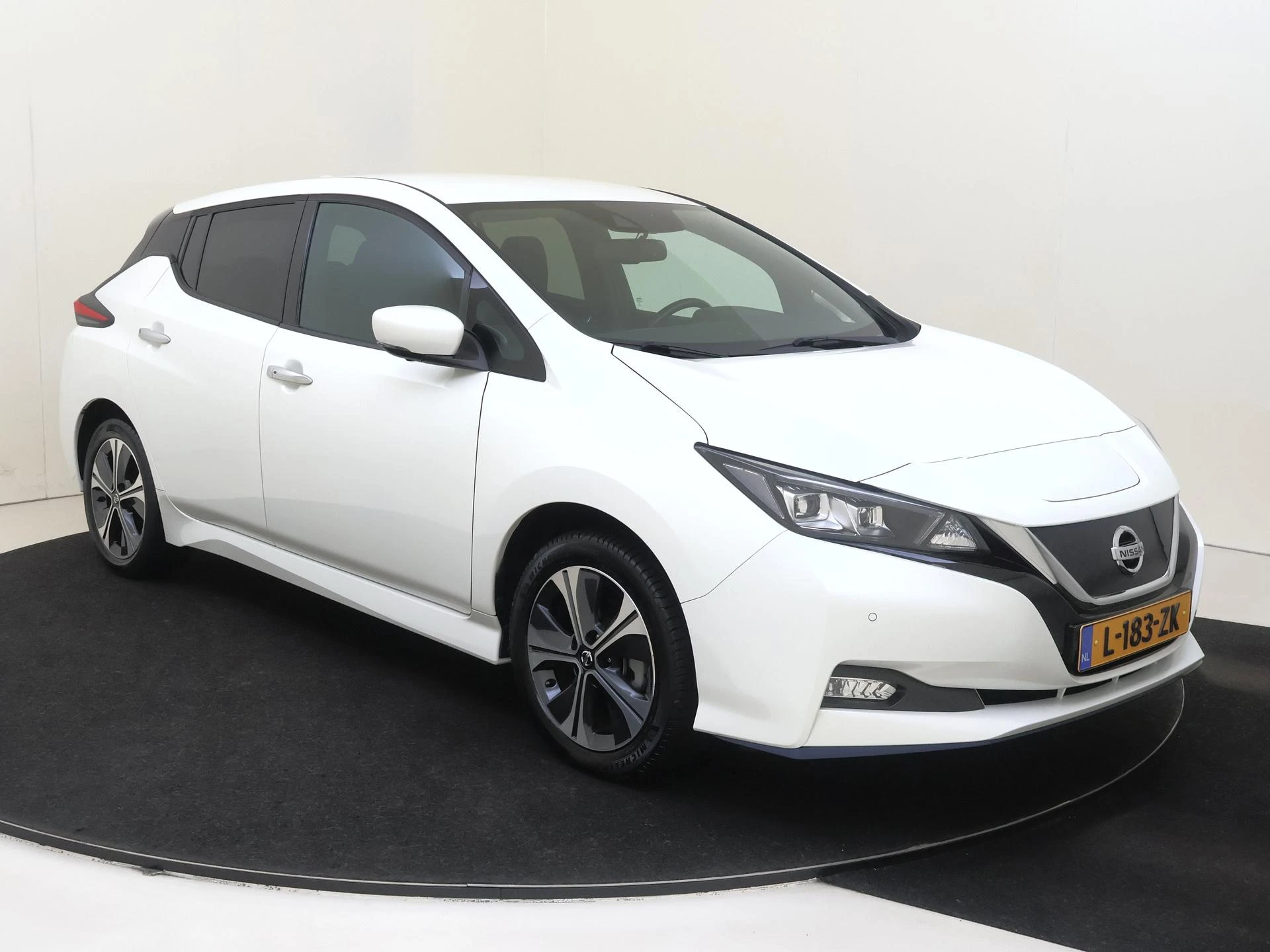 Nissan Leaf – autofoto 3