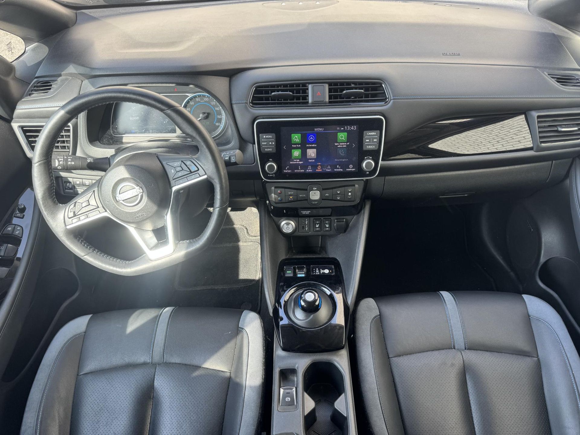 Nissan Leaf met kenteken S-826-BG – autofoto 3