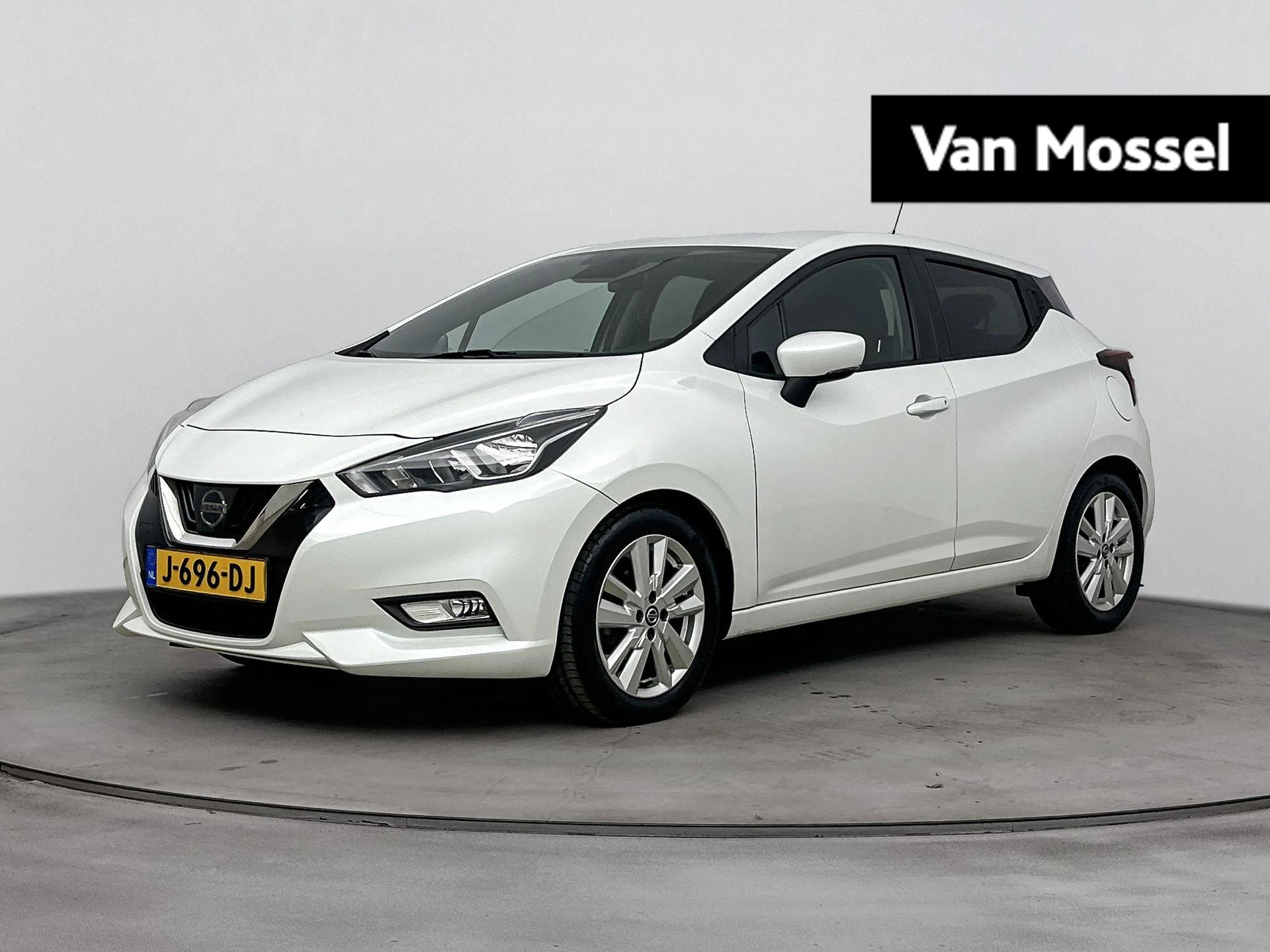 Nissan Micra met kenteken 56100 – autofoto 2