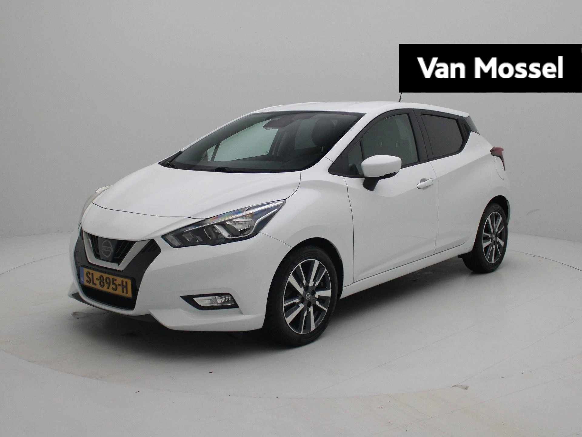 Nissan Micra met kenteken 56100 – autofoto 2