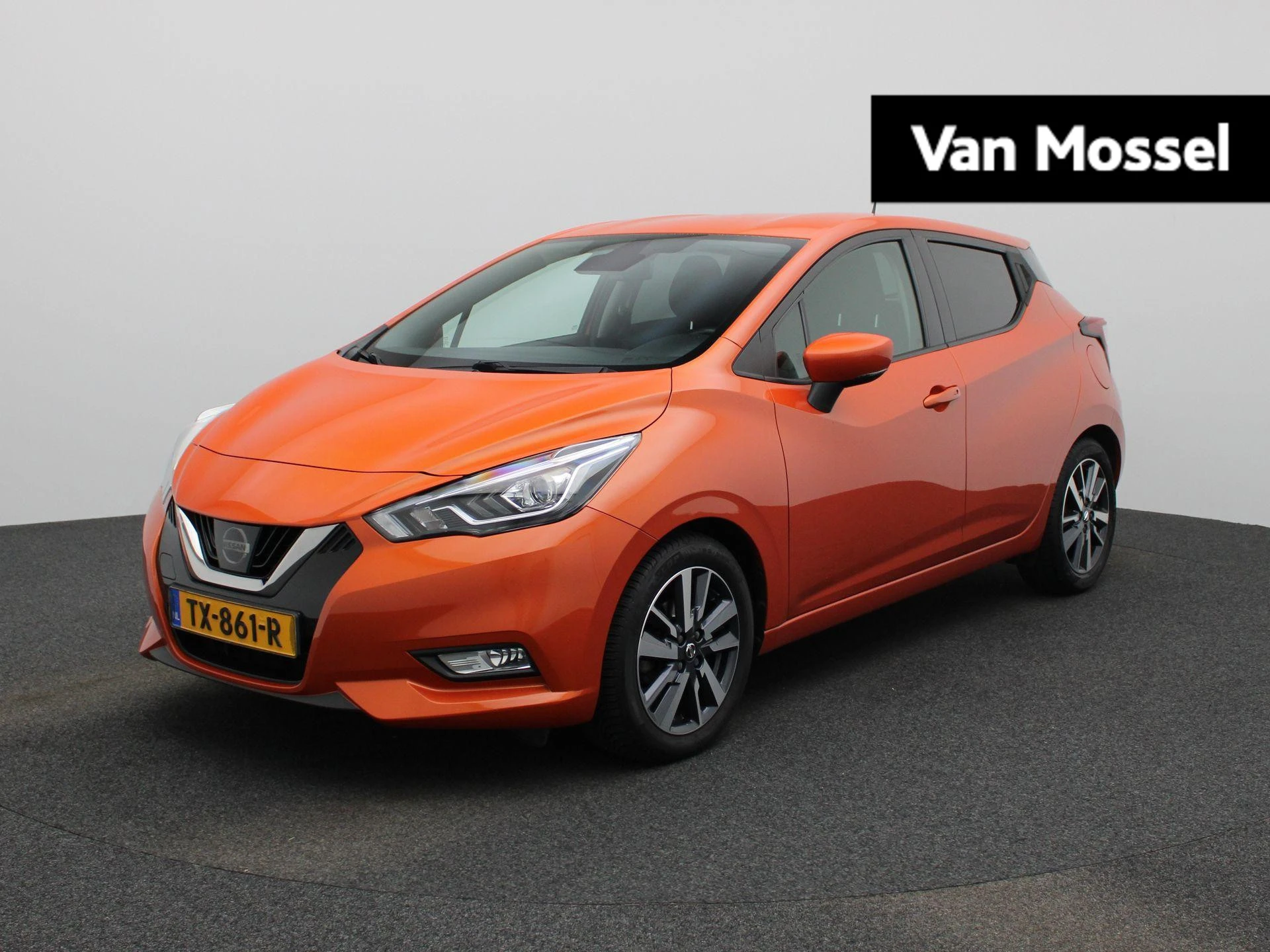 Nissan Micra met kenteken 56100 – autofoto 2