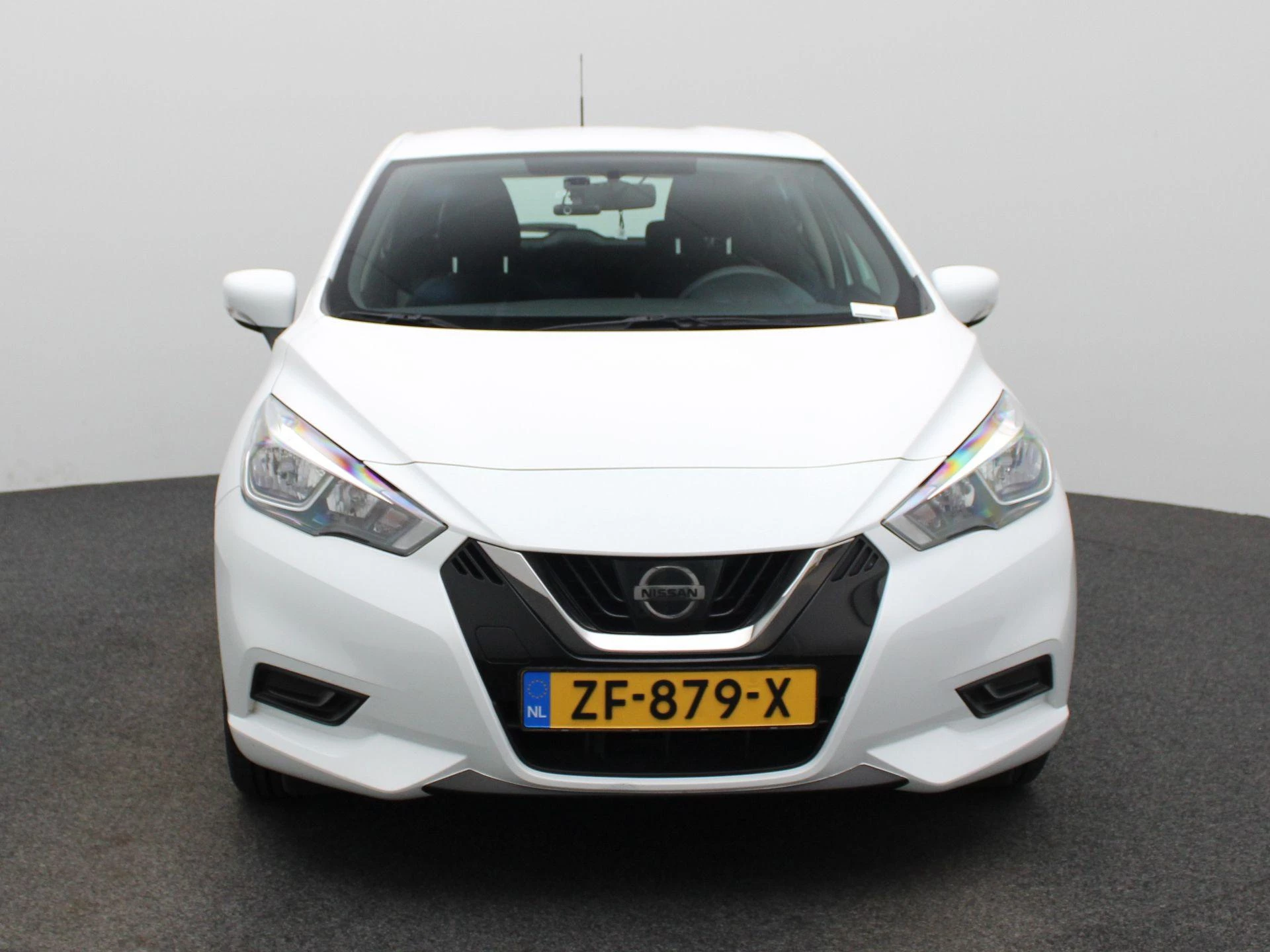 Nissan Micra met kenteken 56100 – autofoto 3