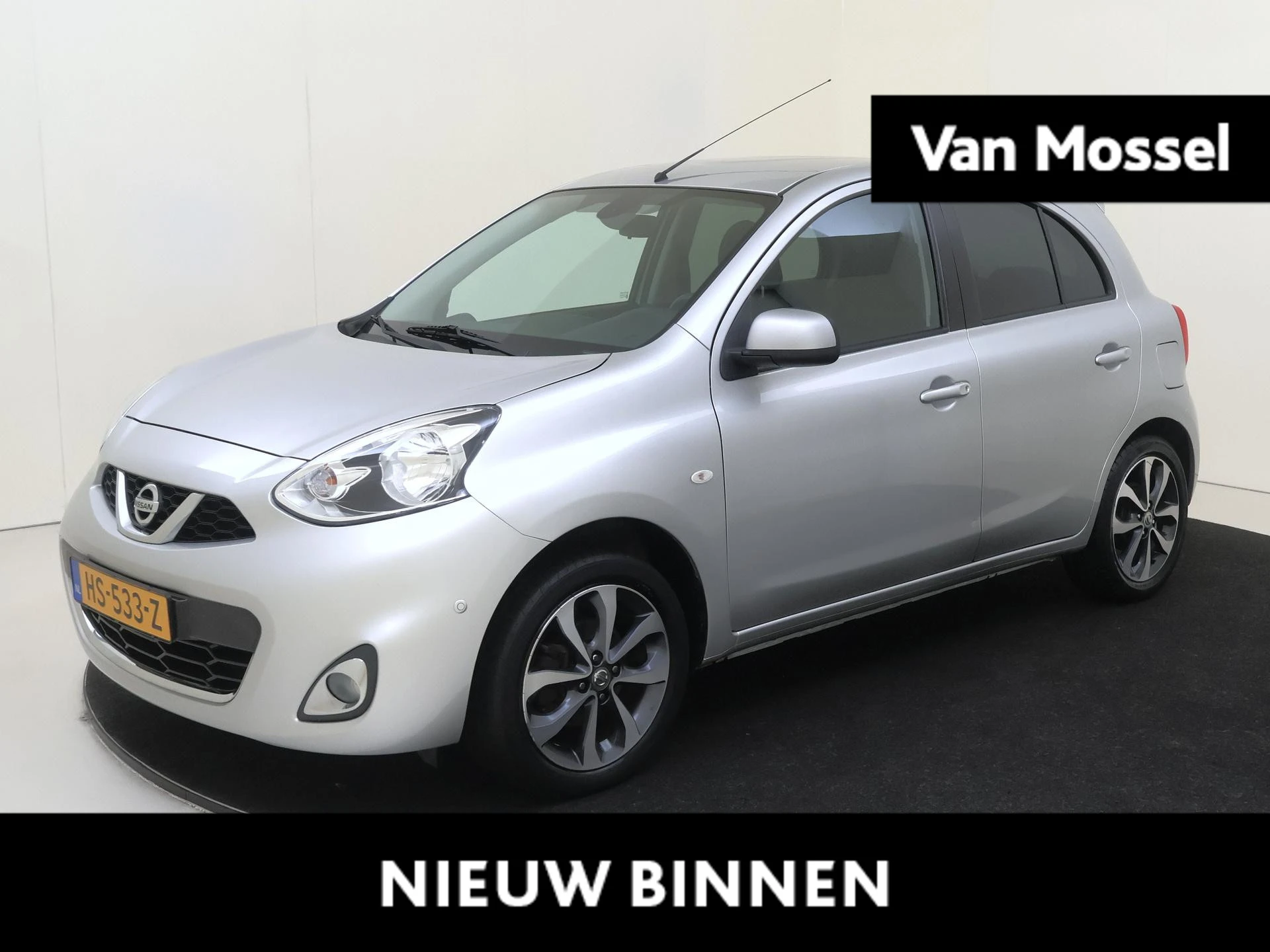 Nissan Micra met kenteken 67100 – autofoto 2