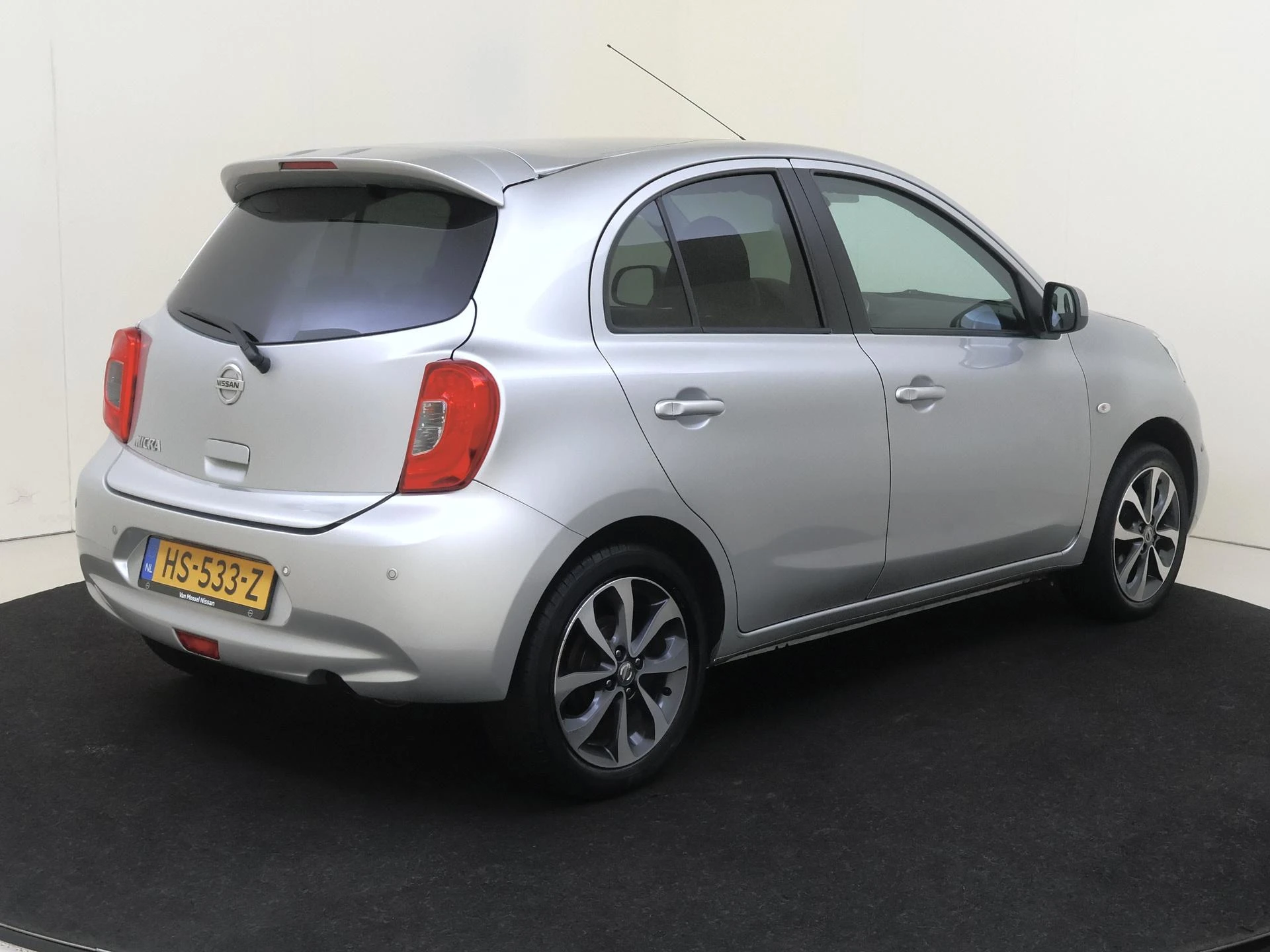 Nissan Micra met kenteken 67100 – autofoto 5