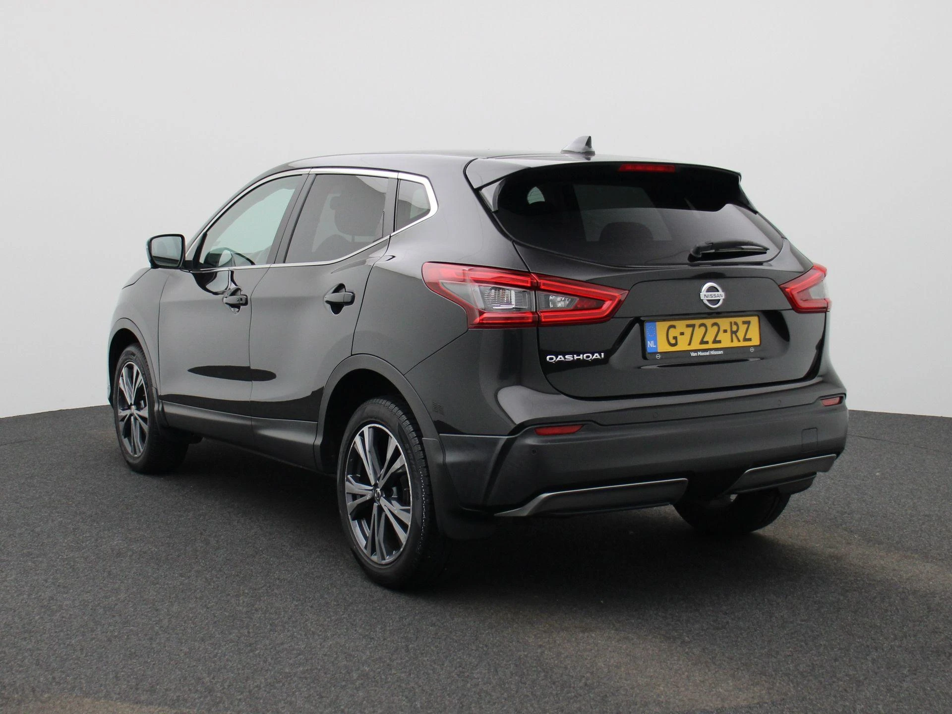 Nissan QASHQAI met kenteken 56100 – autofoto 3