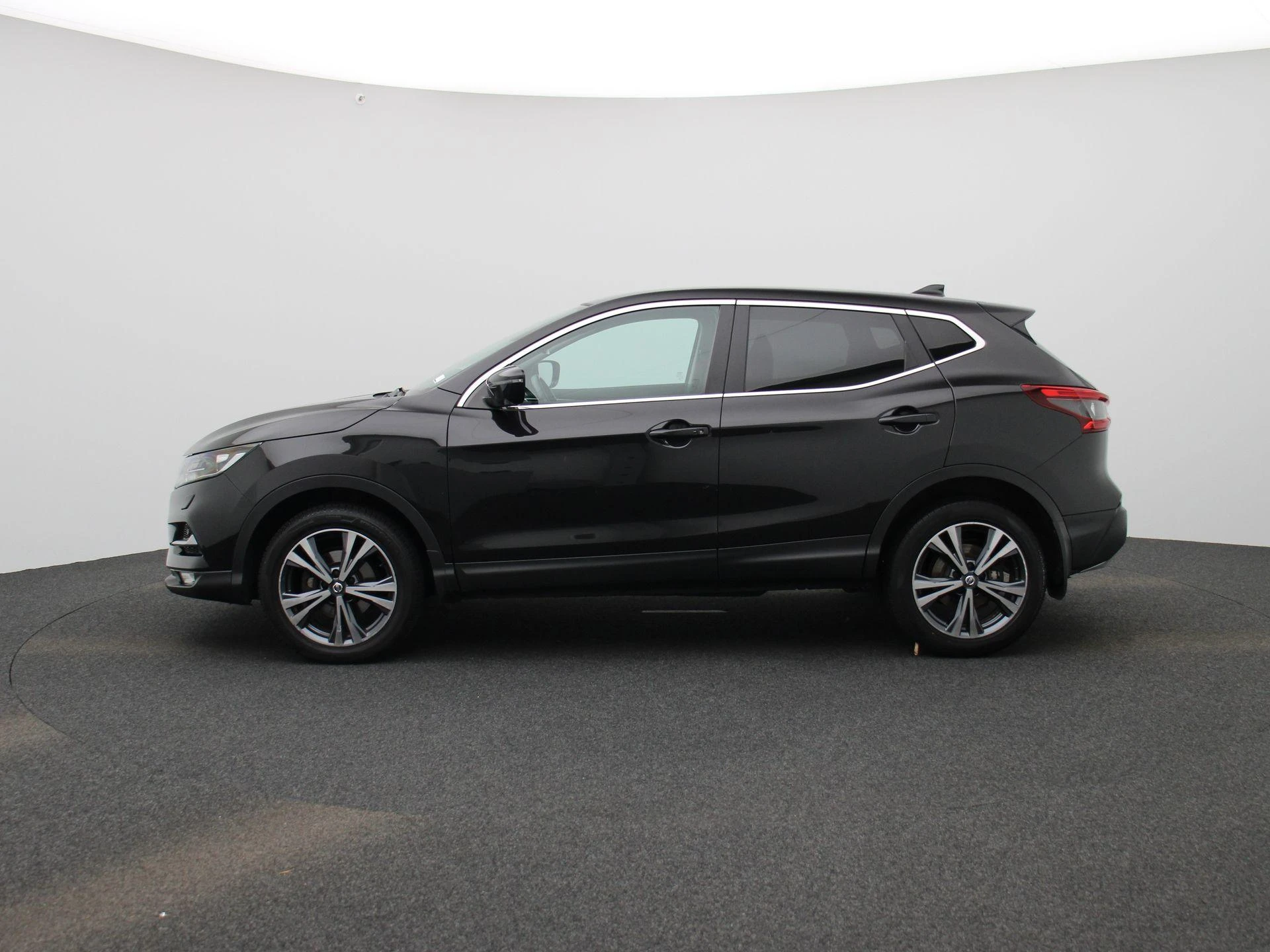 Nissan QASHQAI met kenteken 56100 – autofoto 5