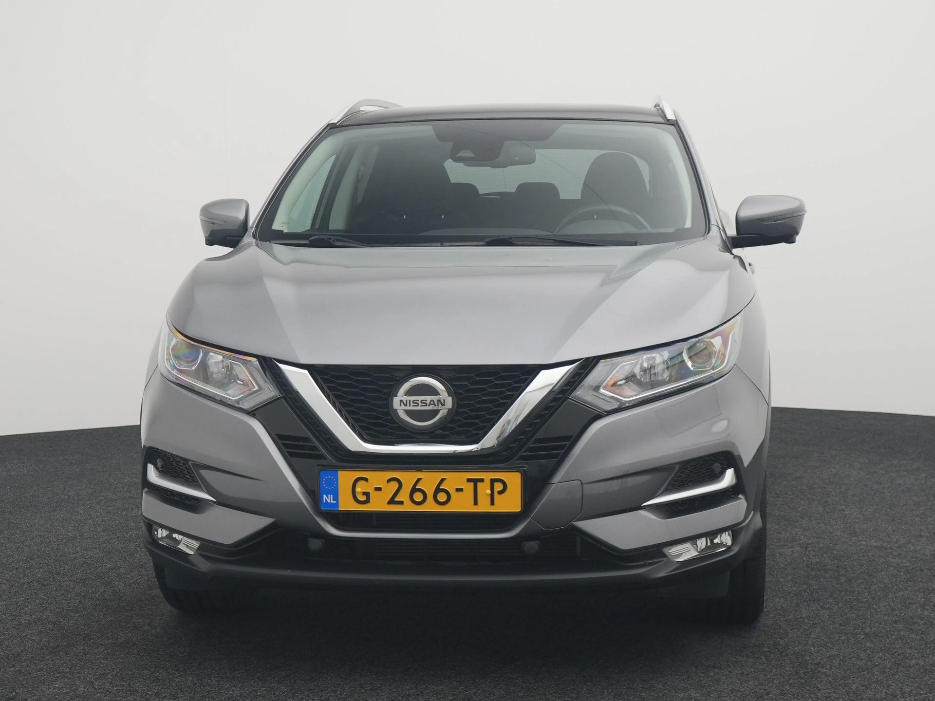 Nissan QASHQAI met kenteken 66100 – autofoto 4