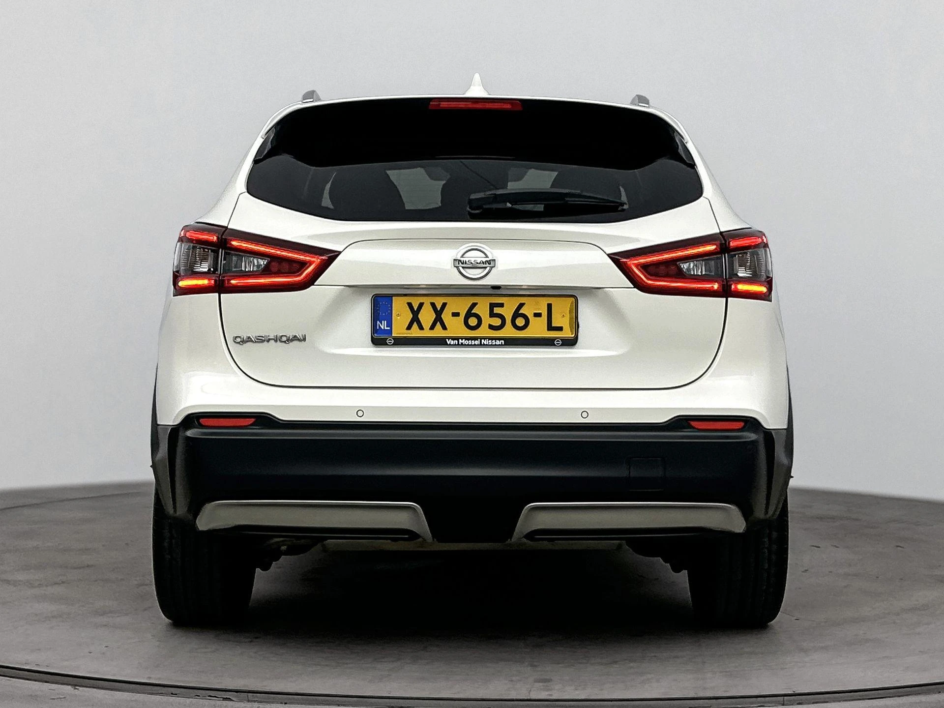 Nissan QASHQAI met kenteken 66100 – autofoto 5