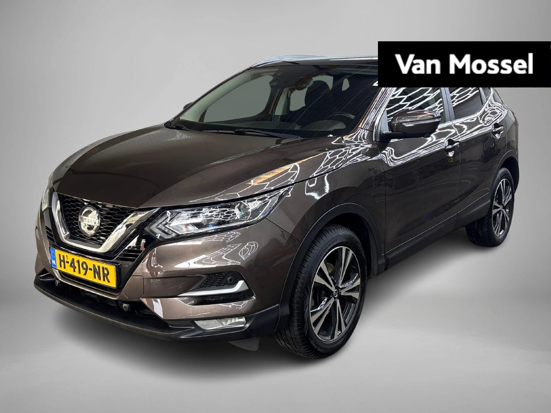 Nissan QASHQAI met kenteken 70100 – autofoto 2
