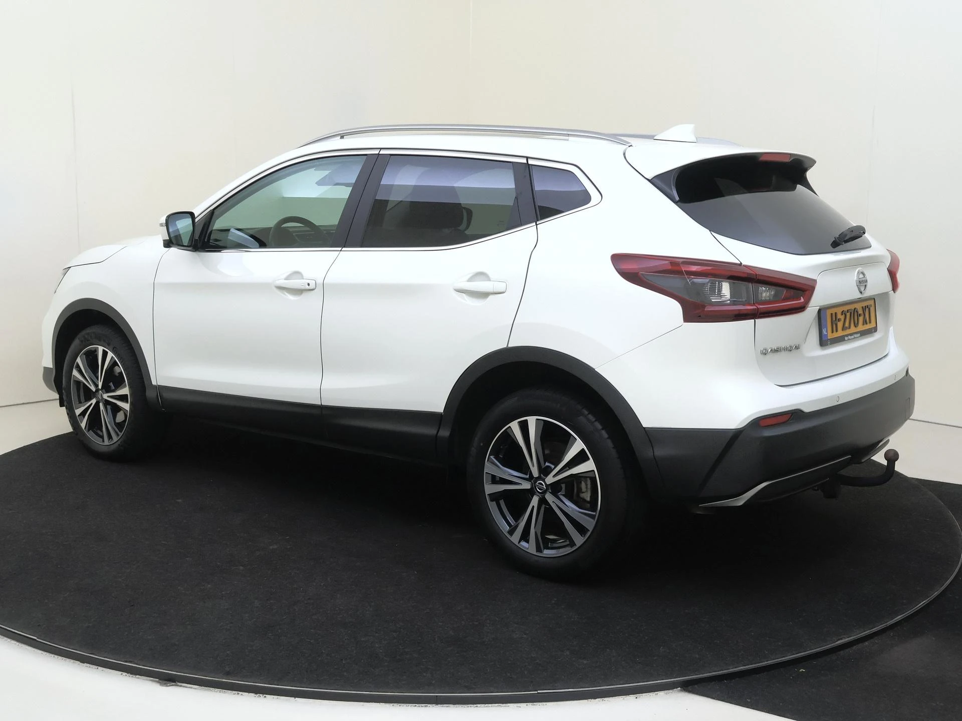 Nissan QASHQAI met kenteken 70100 – autofoto 4