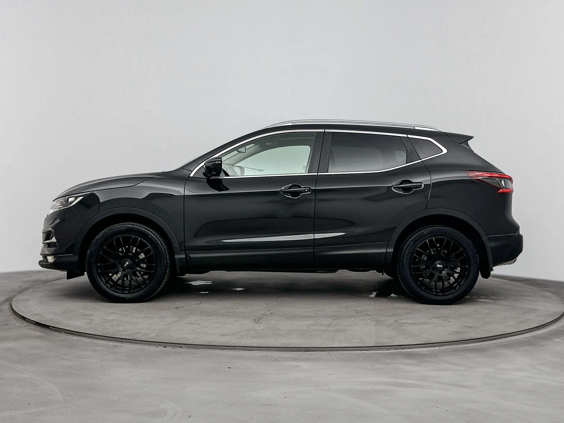 Nissan QASHQAI met kenteken 70100 – autofoto 4