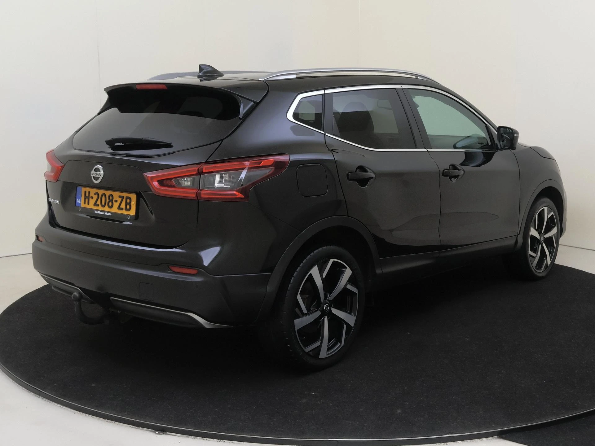 Nissan QASHQAI met kenteken 70100 – autofoto 5