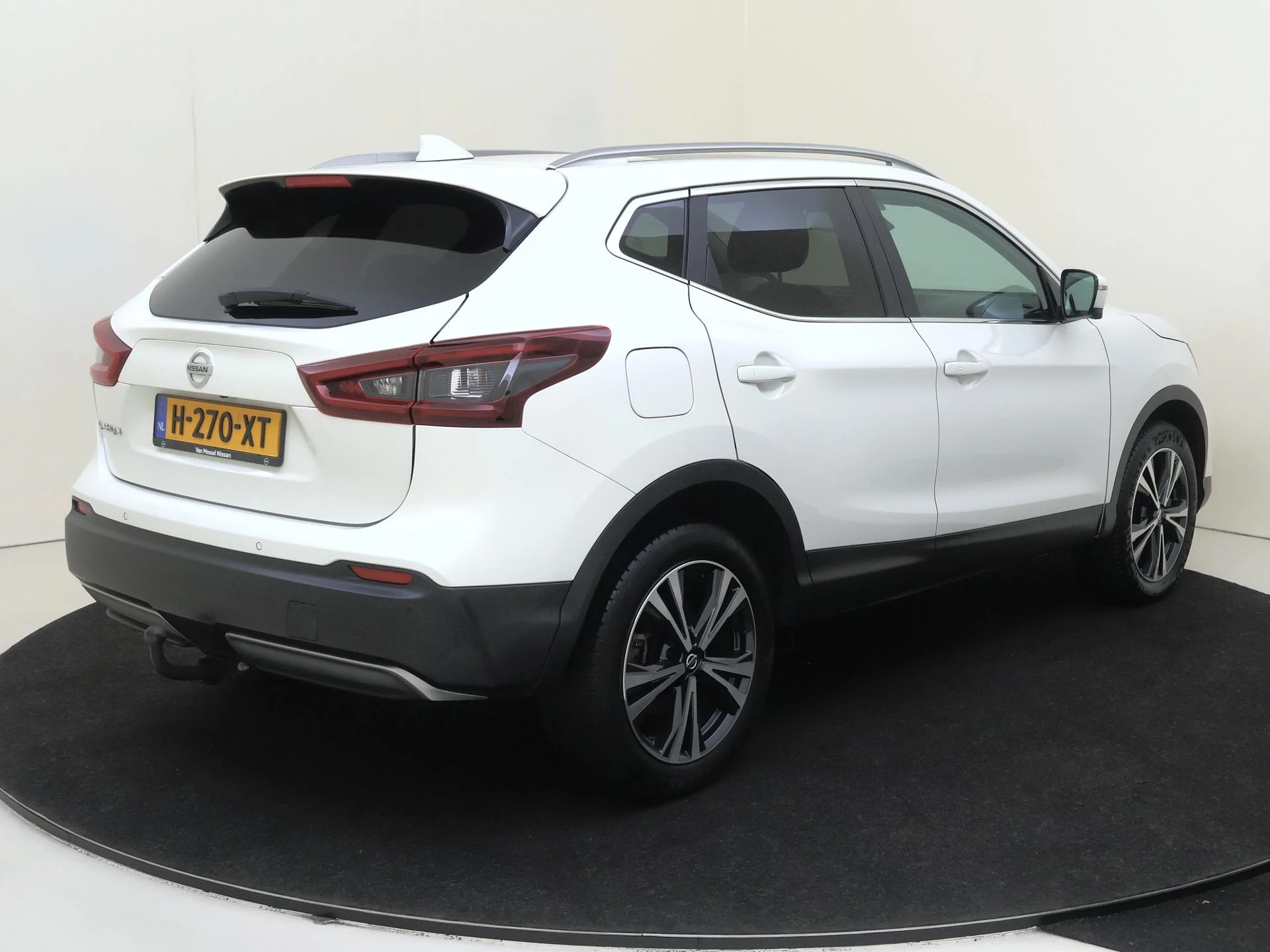 Nissan QASHQAI met kenteken 70100 – autofoto 5