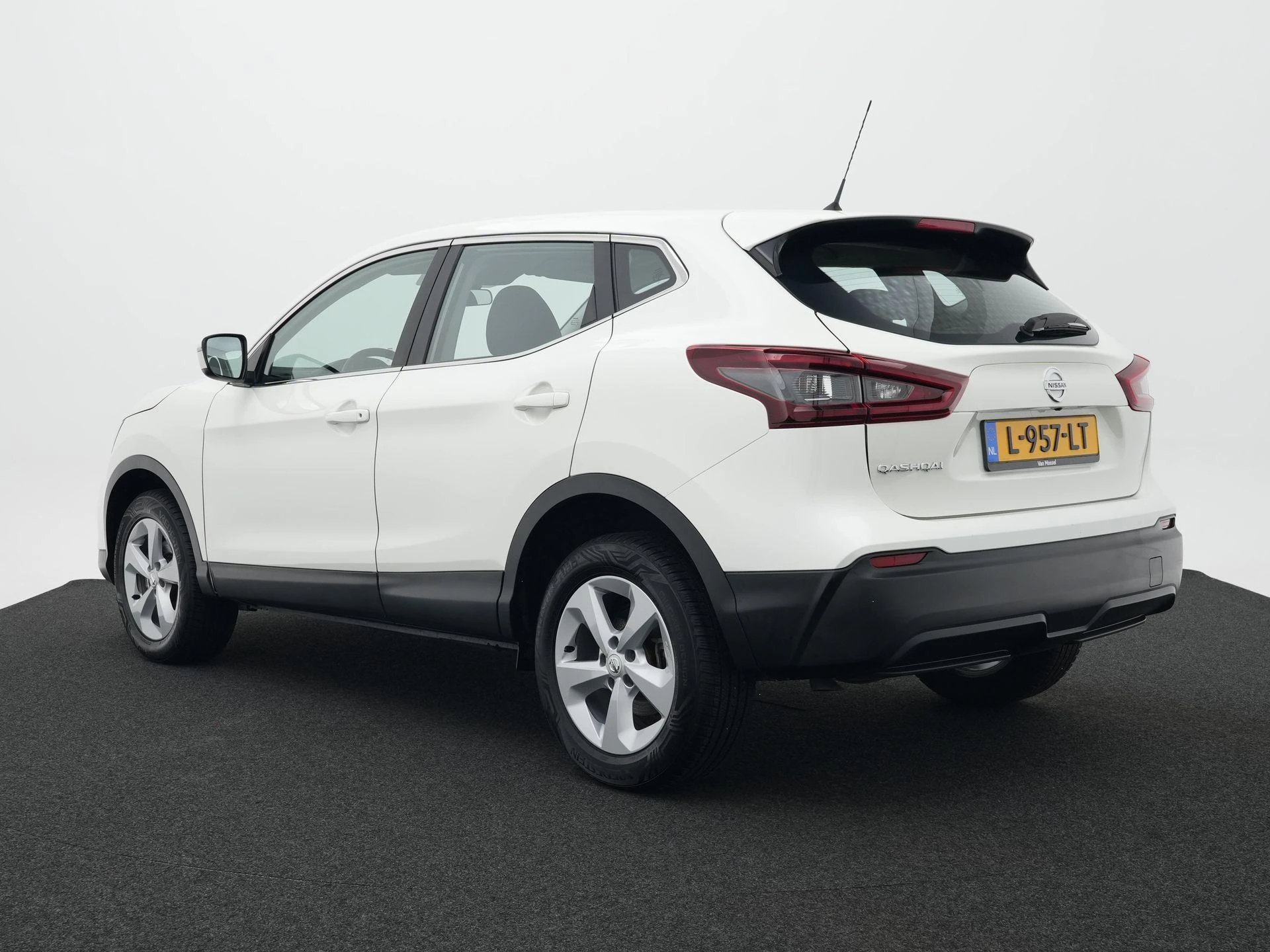 Nissan QASHQAI met kenteken L-957-LT – autofoto 4