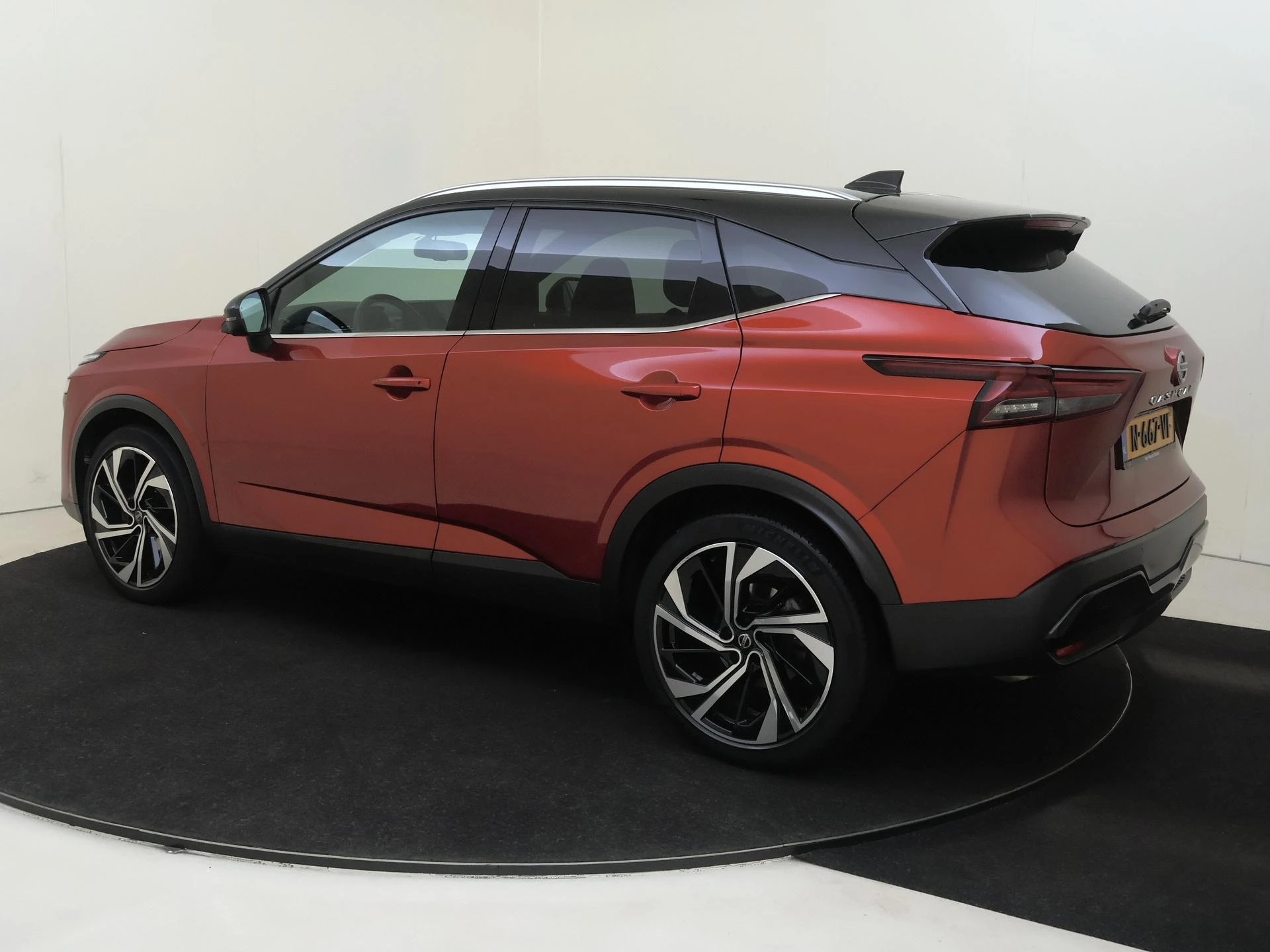 Nissan QASHQAI met kenteken N-667-VF – autofoto 4