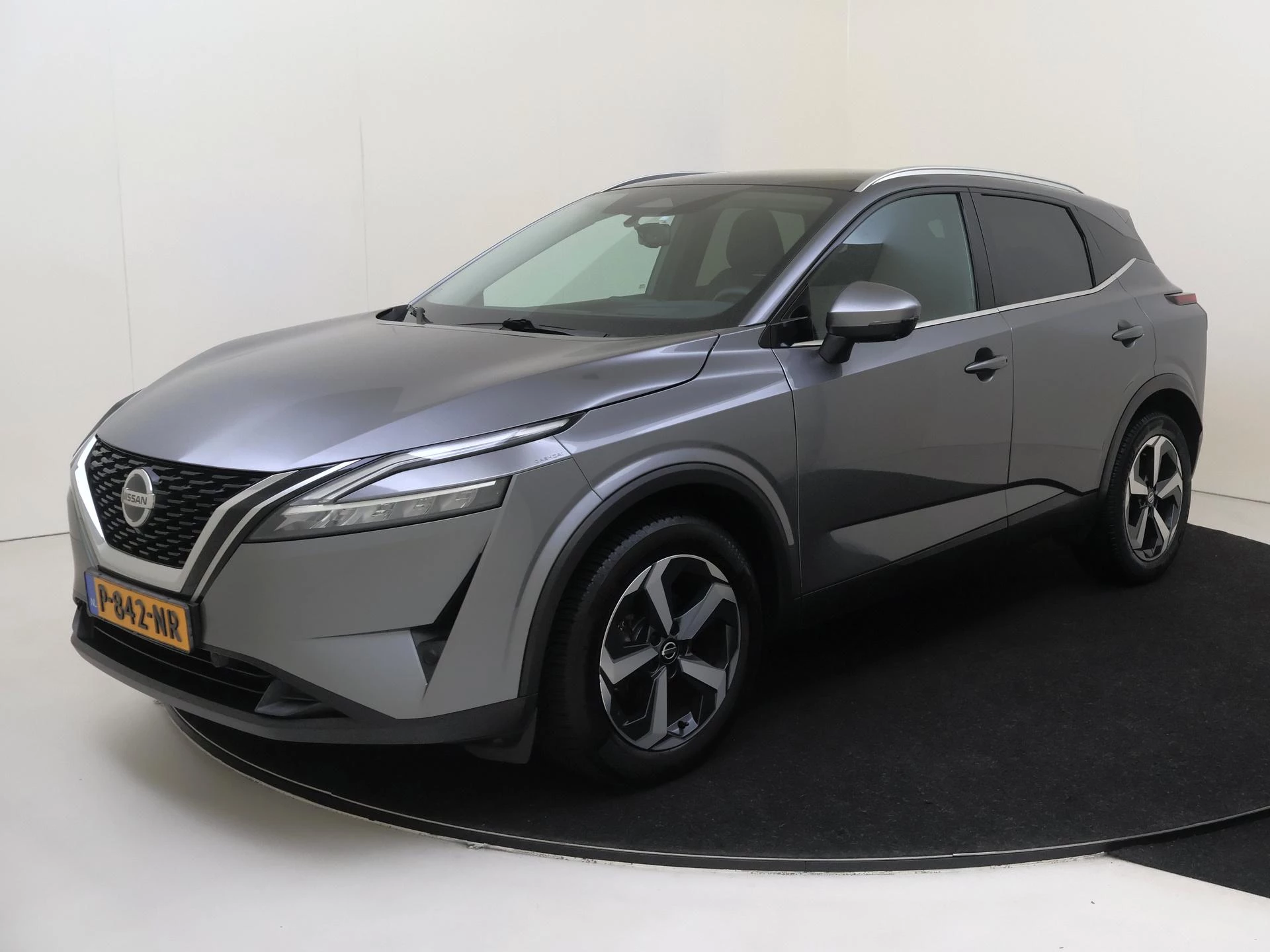 Nissan QASHQAI met kenteken P-842-NR – autofoto 2