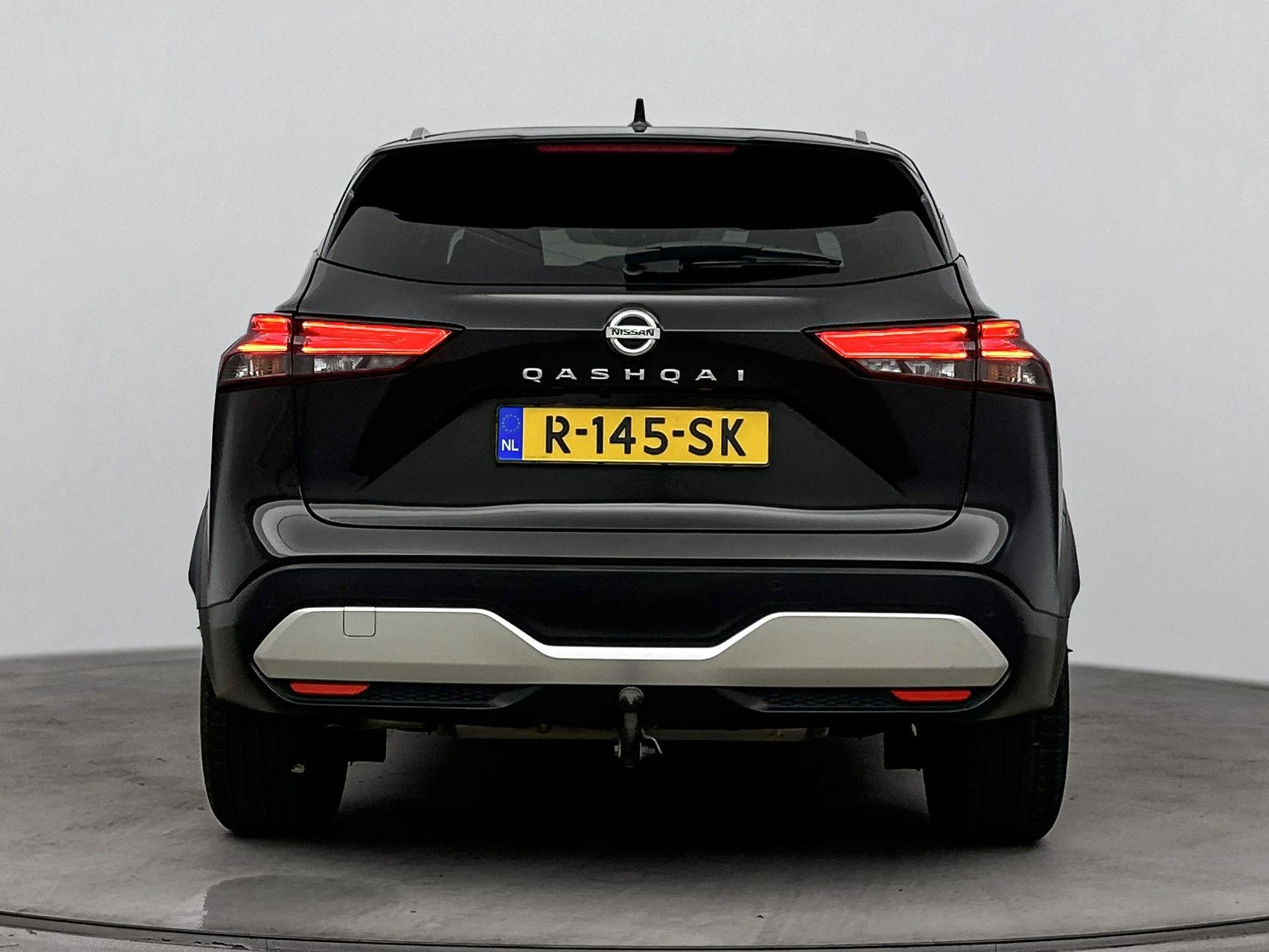 Nissan QASHQAI met kenteken R-145-SK – autofoto 5