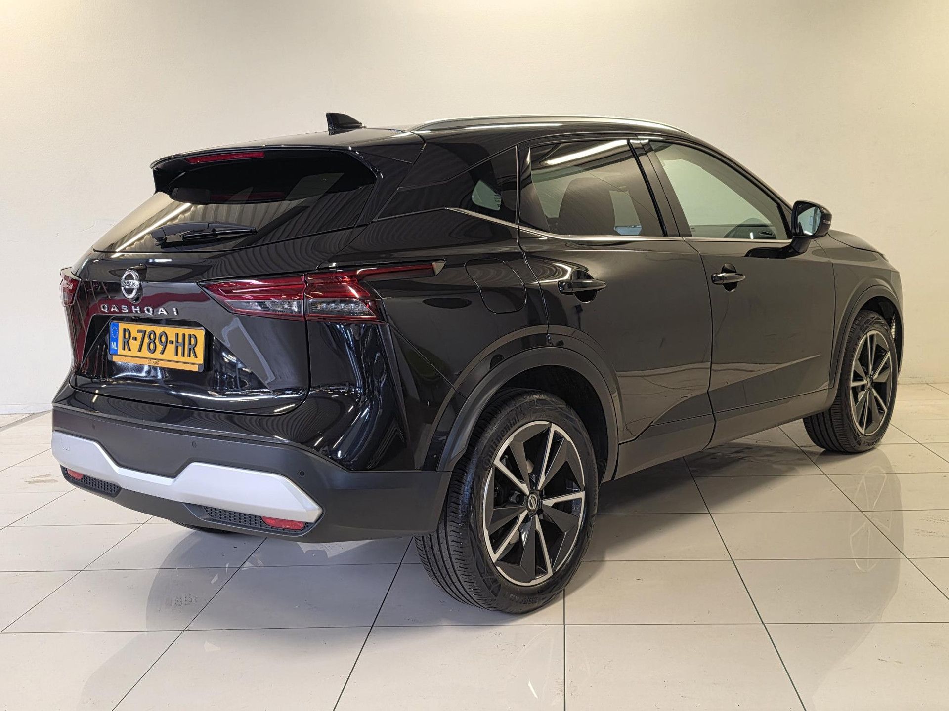 Nissan QASHQAI met kenteken R-789-HR – autofoto 5