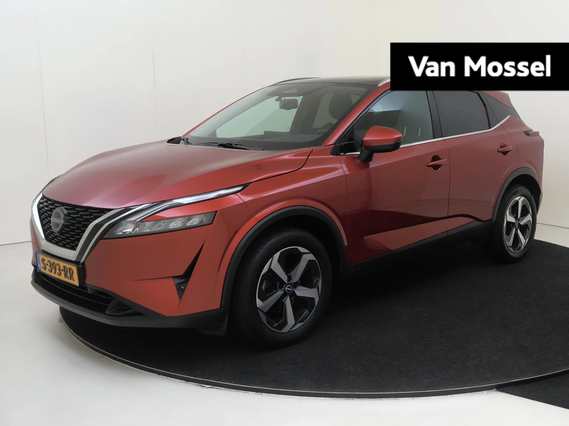 Nissan QASHQAI met kenteken S-393-RR – autofoto 2