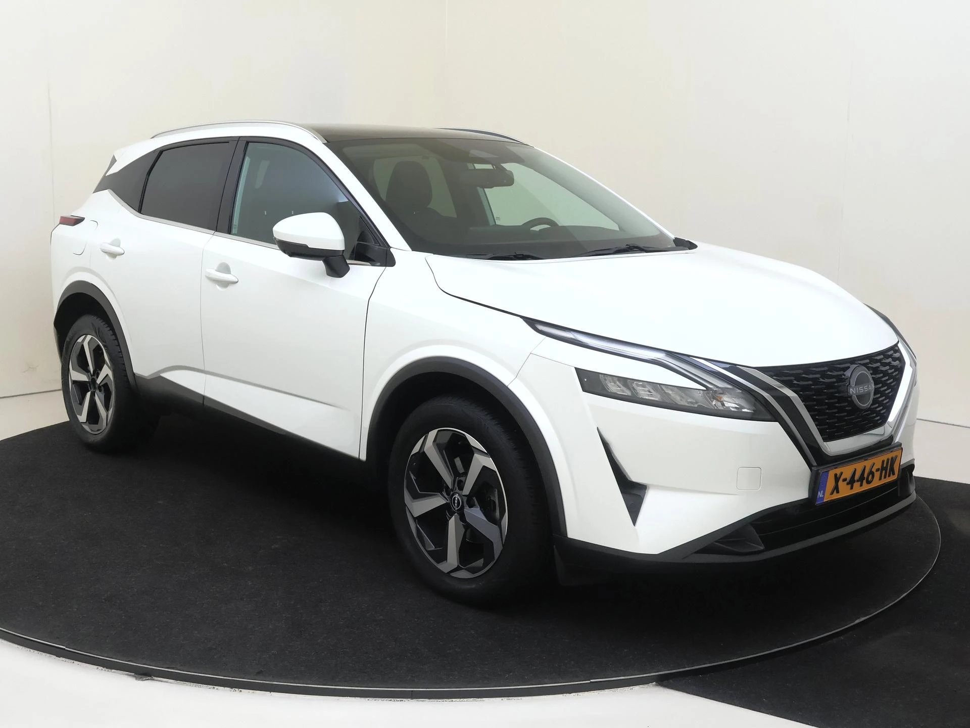 Nissan QASHQAI met kenteken X-446-HK – autofoto 3