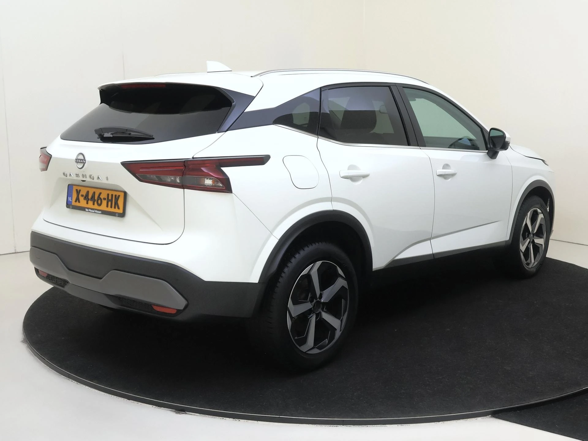 Nissan QASHQAI met kenteken X-446-HK – autofoto 5