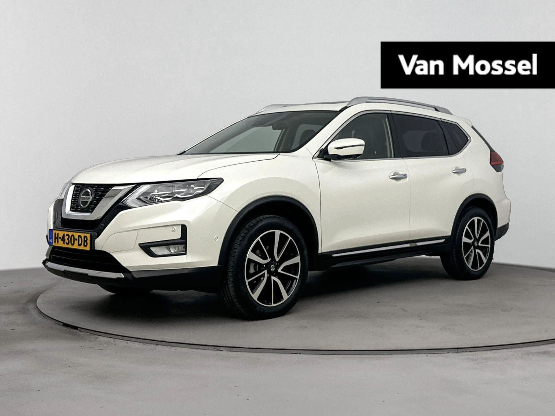 Nissan X-Trail met kenteken 74100 – autofoto 2