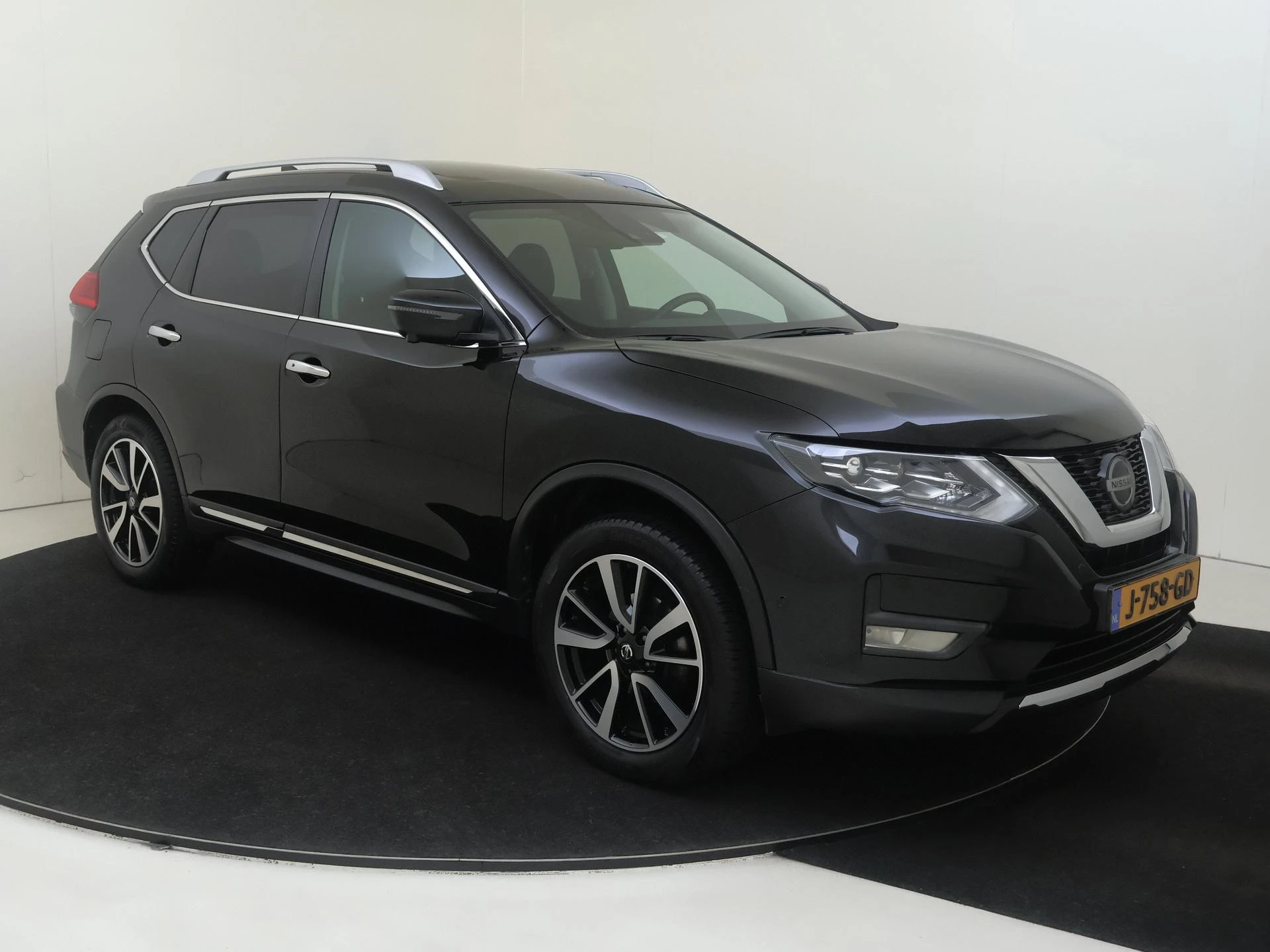 Nissan X-Trail met kenteken 74100 – autofoto 3