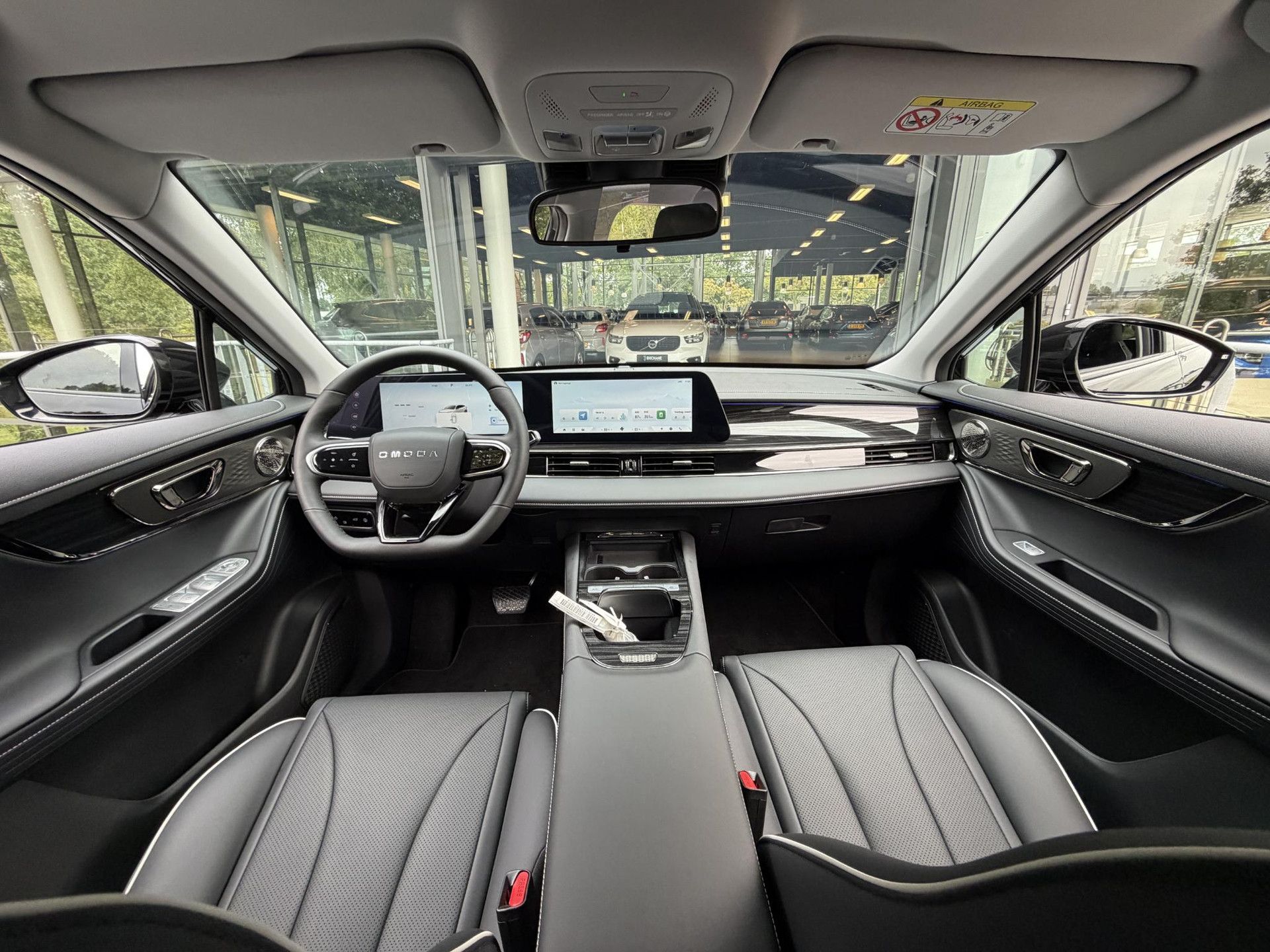 Omoda 5EV met kenteken KVF-02-K – autofoto 3