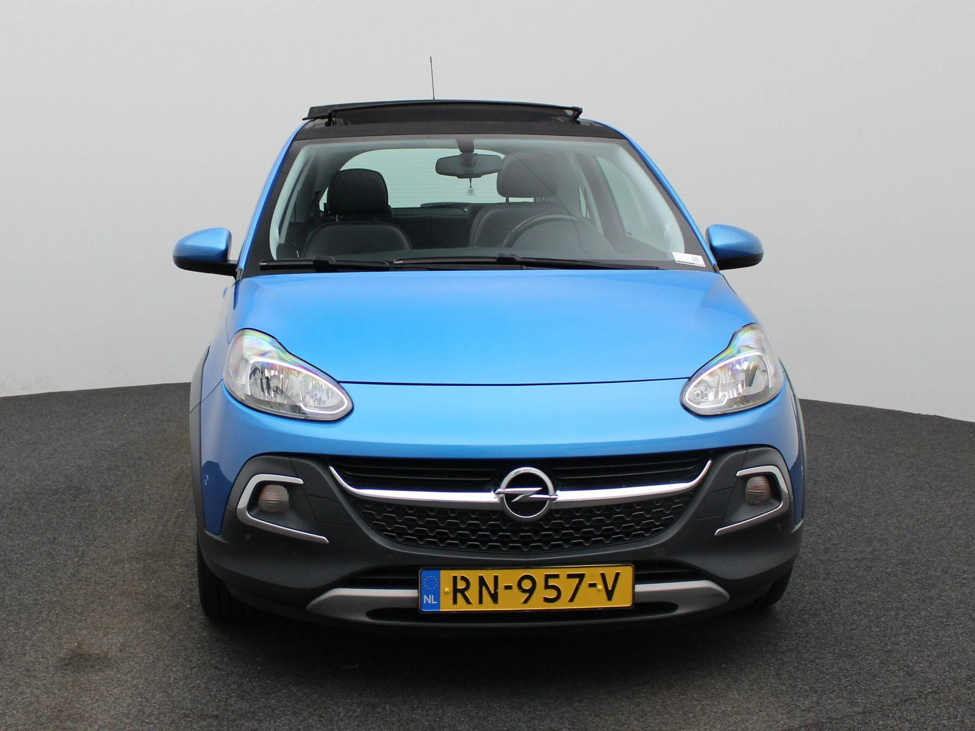 Opel ADAM met kenteken 49100 – autofoto 4
