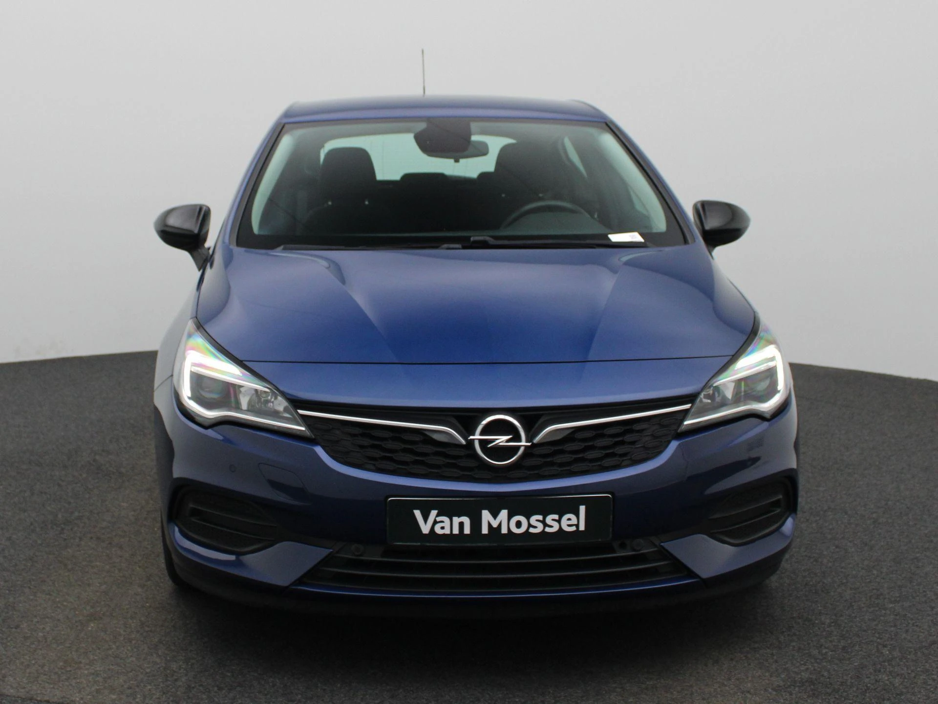Opel Astra met kenteken 38100 – autofoto 4