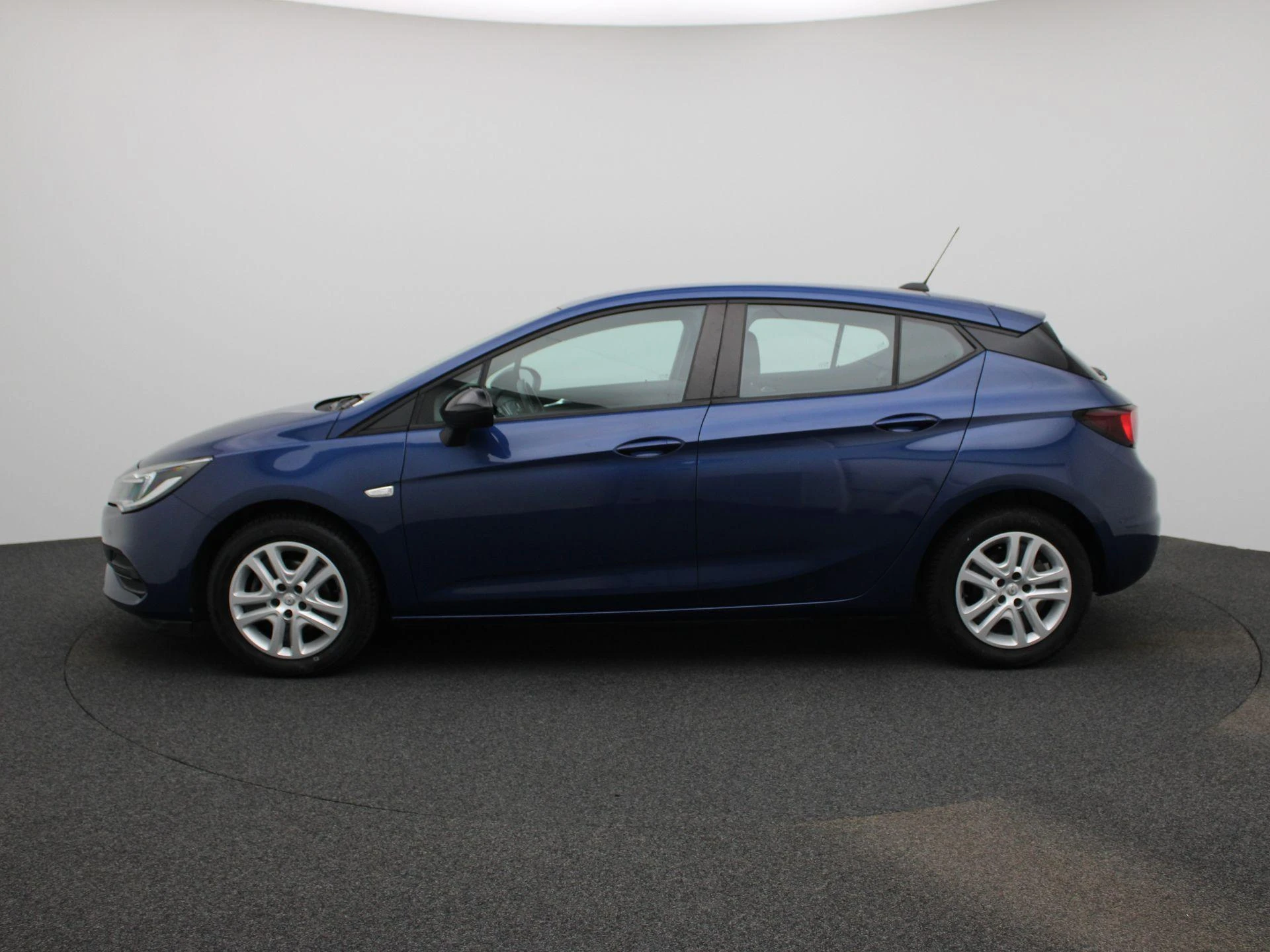 Opel Astra met kenteken 38100 – autofoto 5