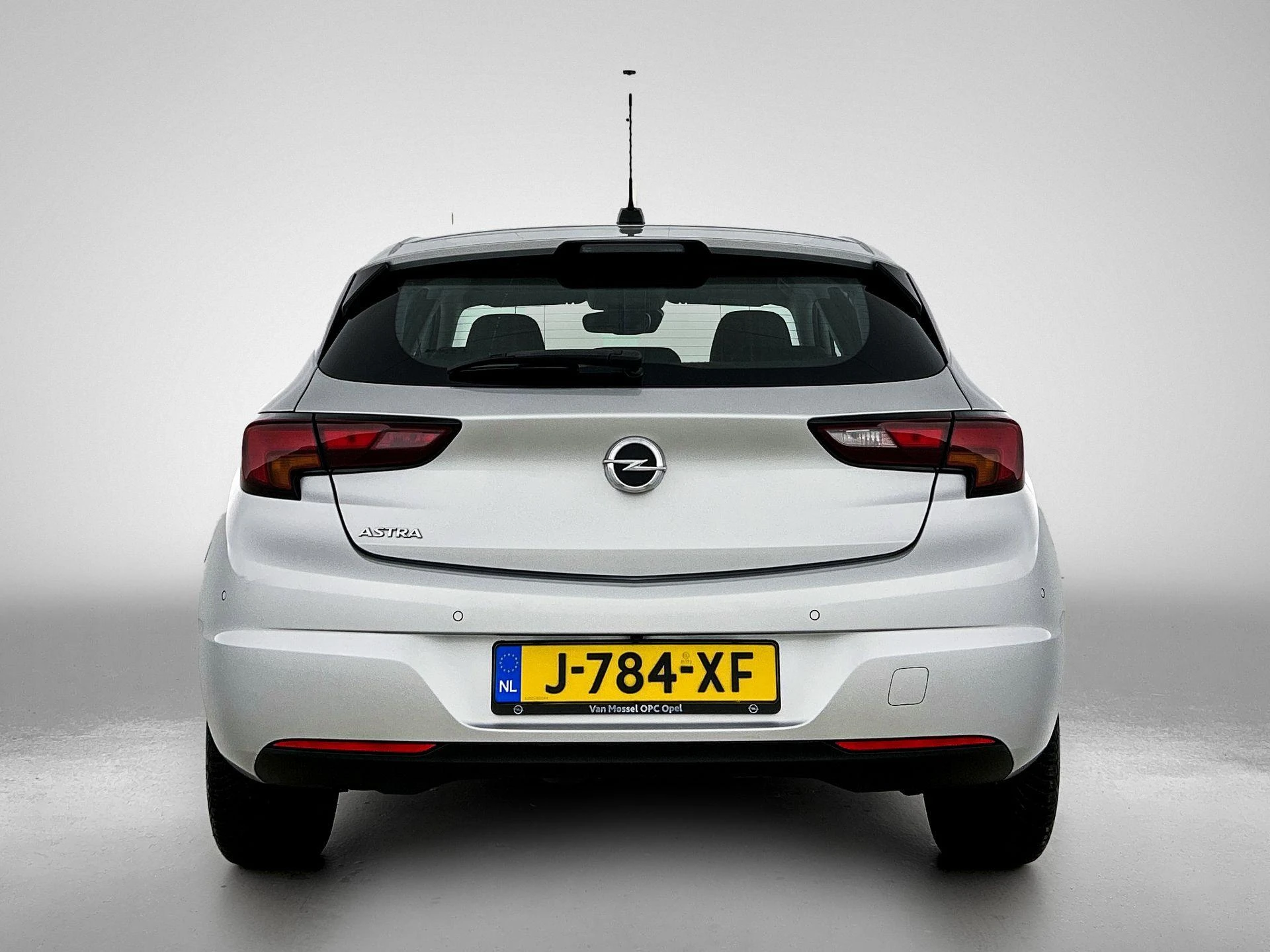 Opel Astra met kenteken 43100 – autofoto 5