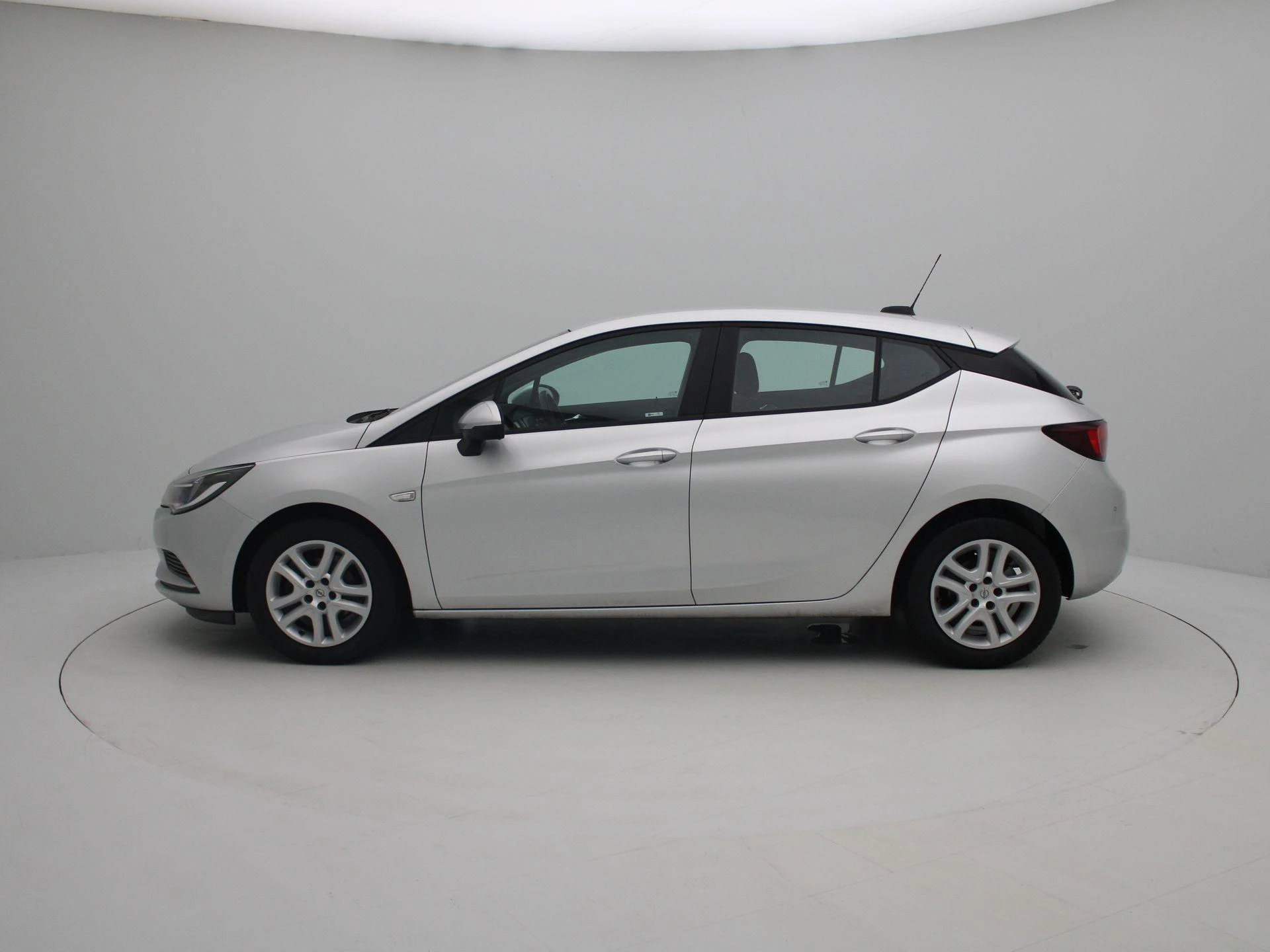 Opel Astra met kenteken 44100 – autofoto 4