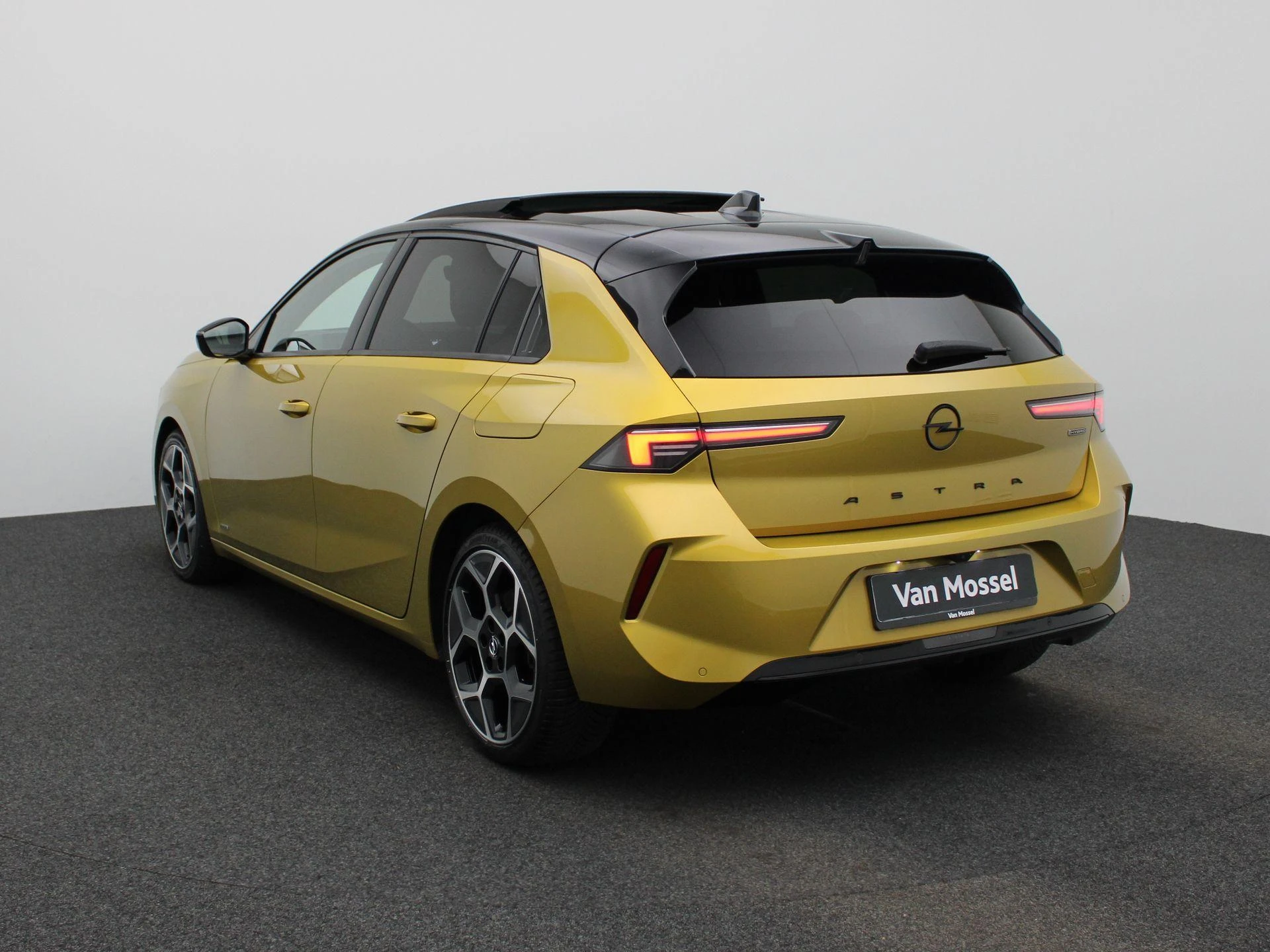 Opel Astra met kenteken KTL-14-V – autofoto 3