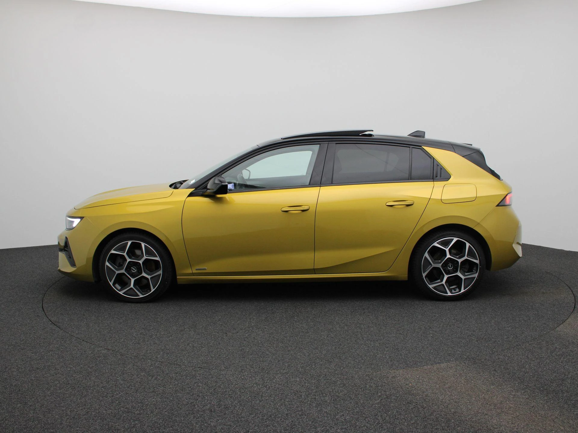 Opel Astra met kenteken KTL-14-V – autofoto 5