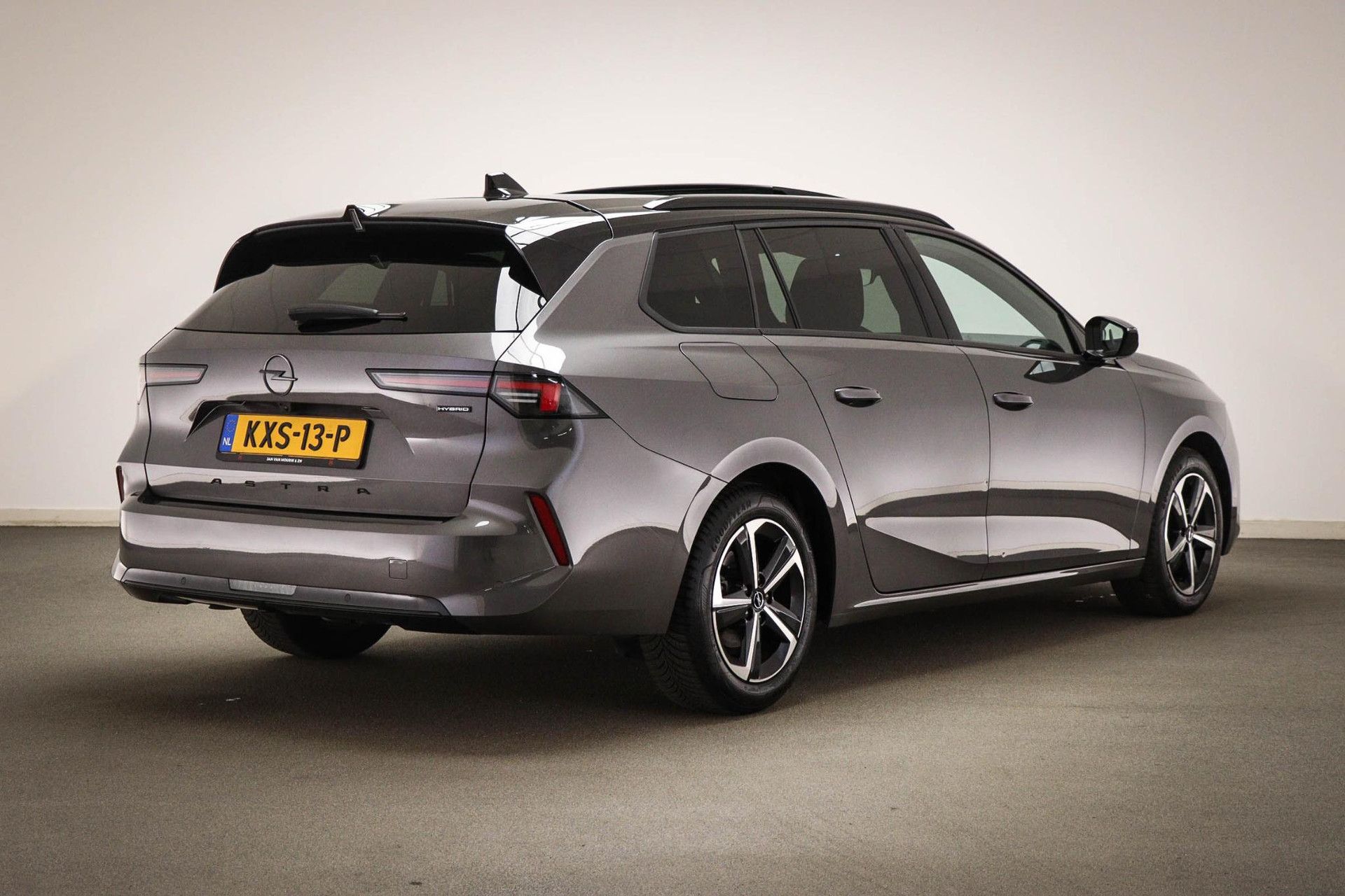 Opel Astra met kenteken KXS-13-P – autofoto 2