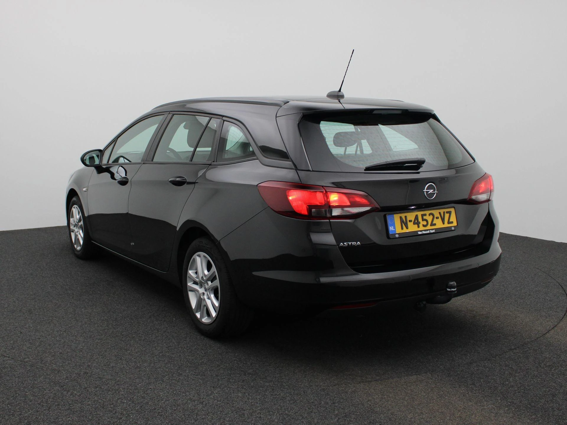 Opel Astra met kenteken N-452-VZ – autofoto 5