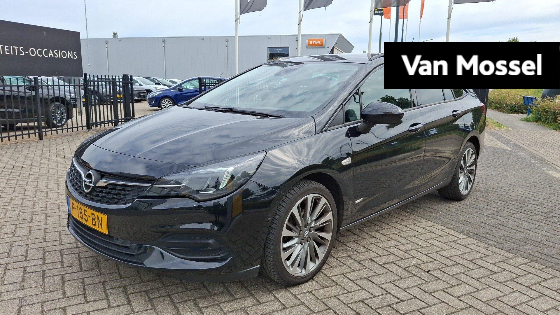 Opel Astra met kenteken P-185-BN – autofoto 2