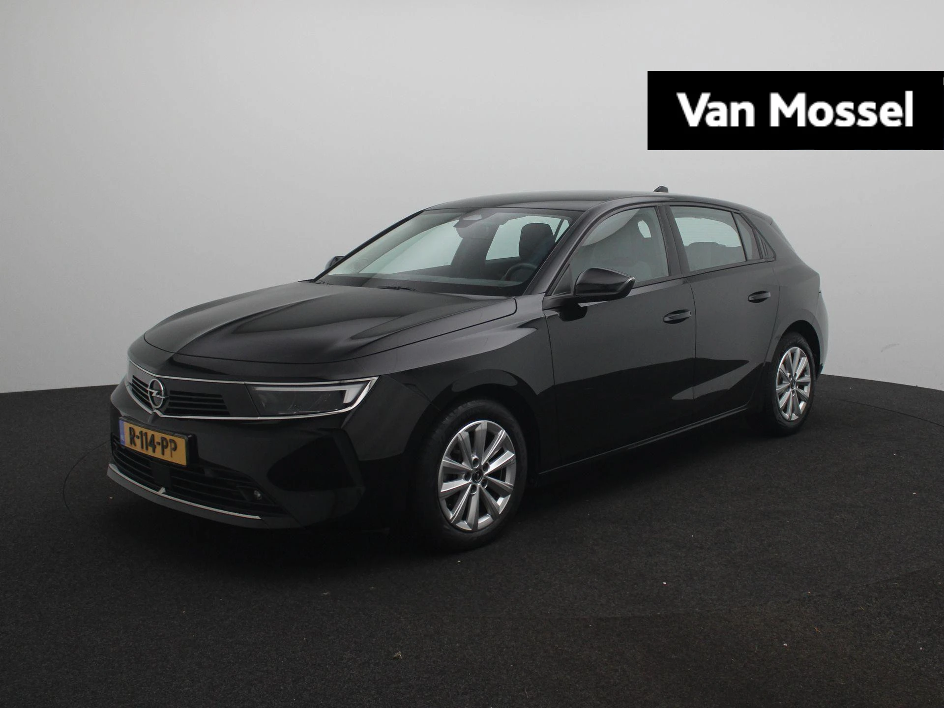 Opel Astra met kenteken R-114-PP – autofoto 2